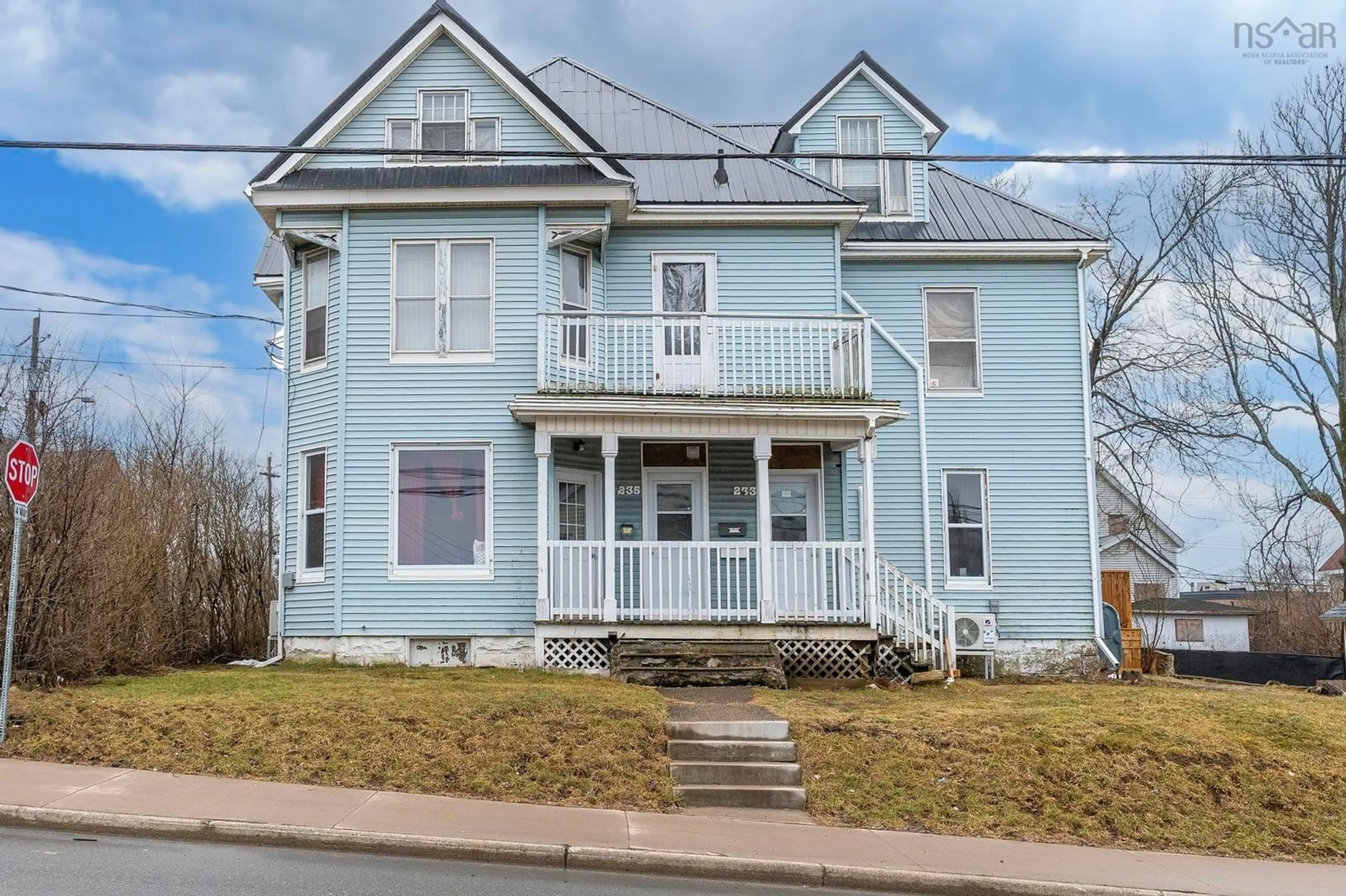 Home with vinyl exterior material, street for 233-235 Marsh St, New Glasgow Nova Scotia B2H 4R8