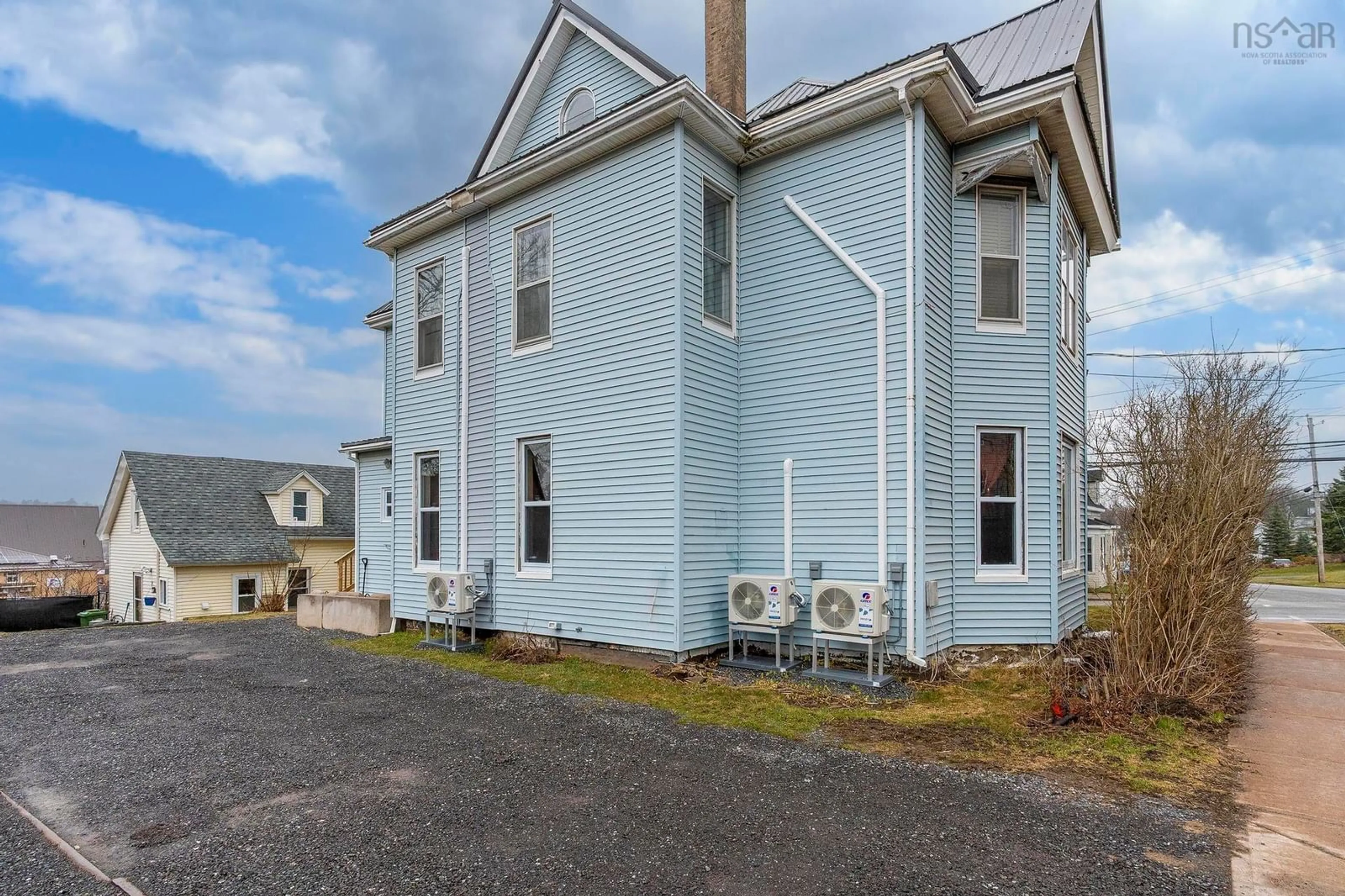 Unknown for 233-235 Marsh St, New Glasgow Nova Scotia B2H 4R8