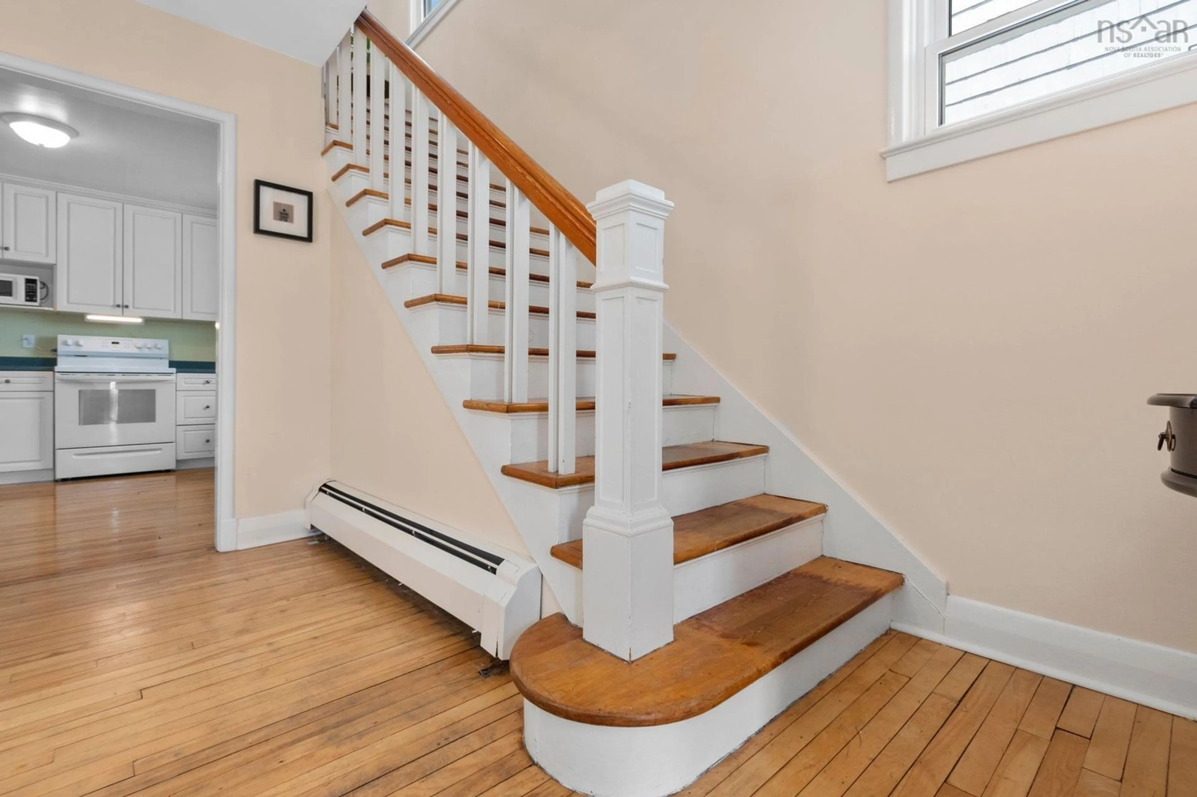 Stairs for 6183 Cedar St, Halifax Nova Scotia B3H 2J8