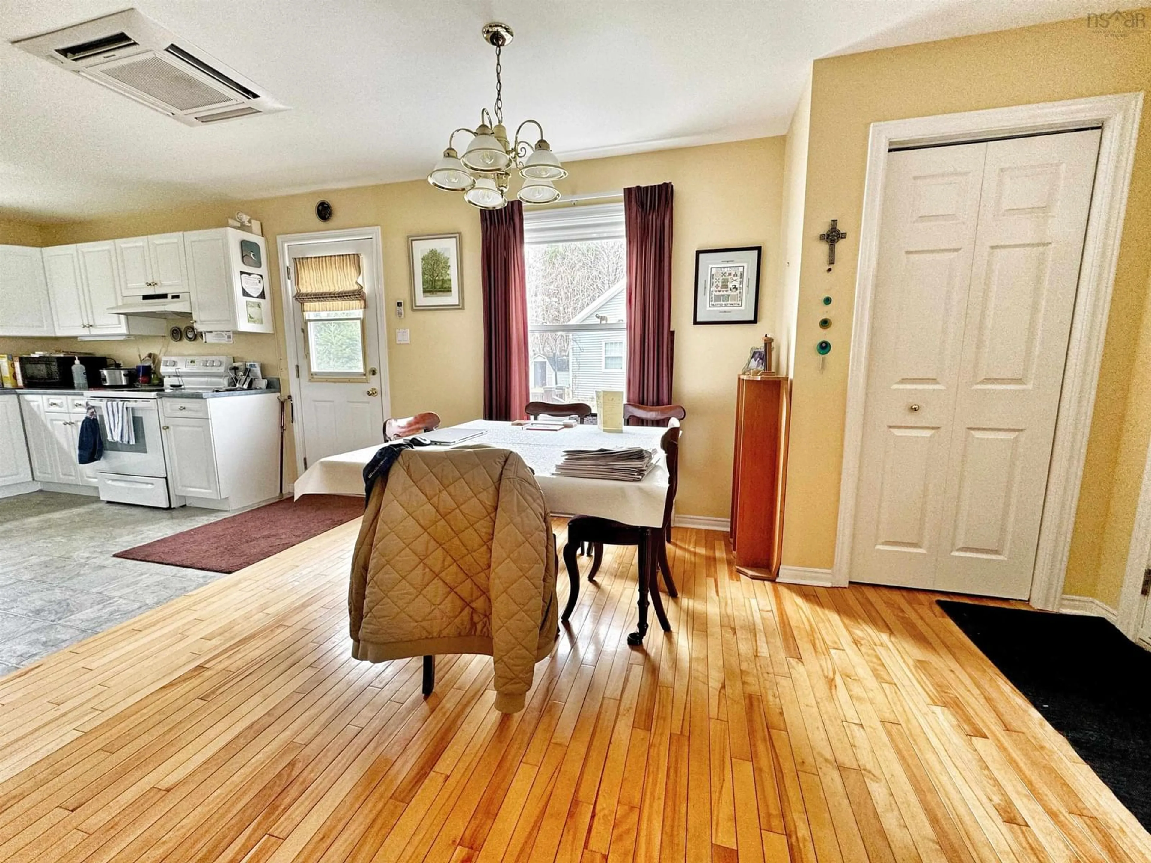Dining room, unknown for 106 Pleasant St #A&B, Berwick Nova Scotia B0P 1E0