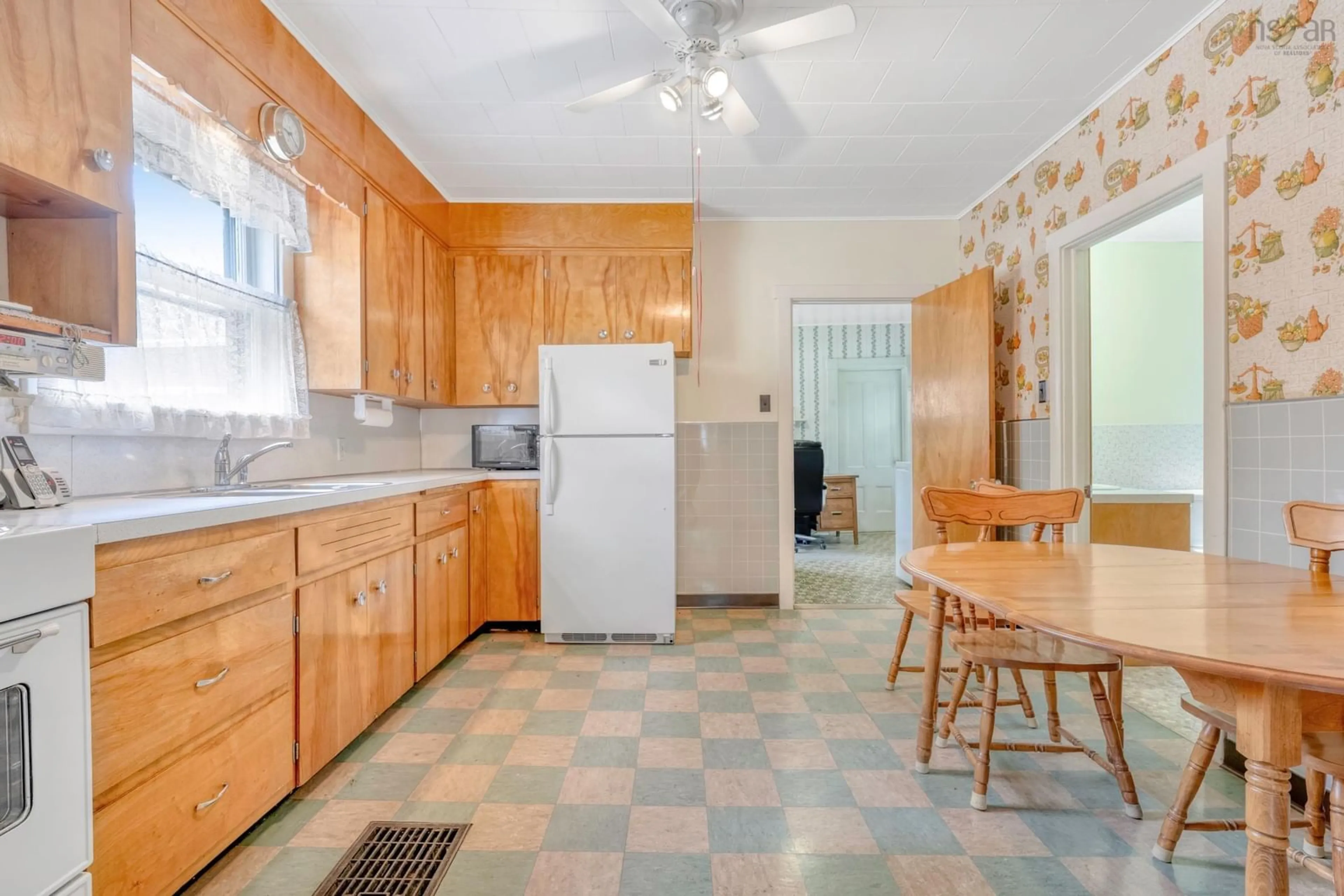 Standard kitchen, ceramic/tile floor for 27 Old Trunk 3, Upper Lahave Nova Scotia B4V 7C4