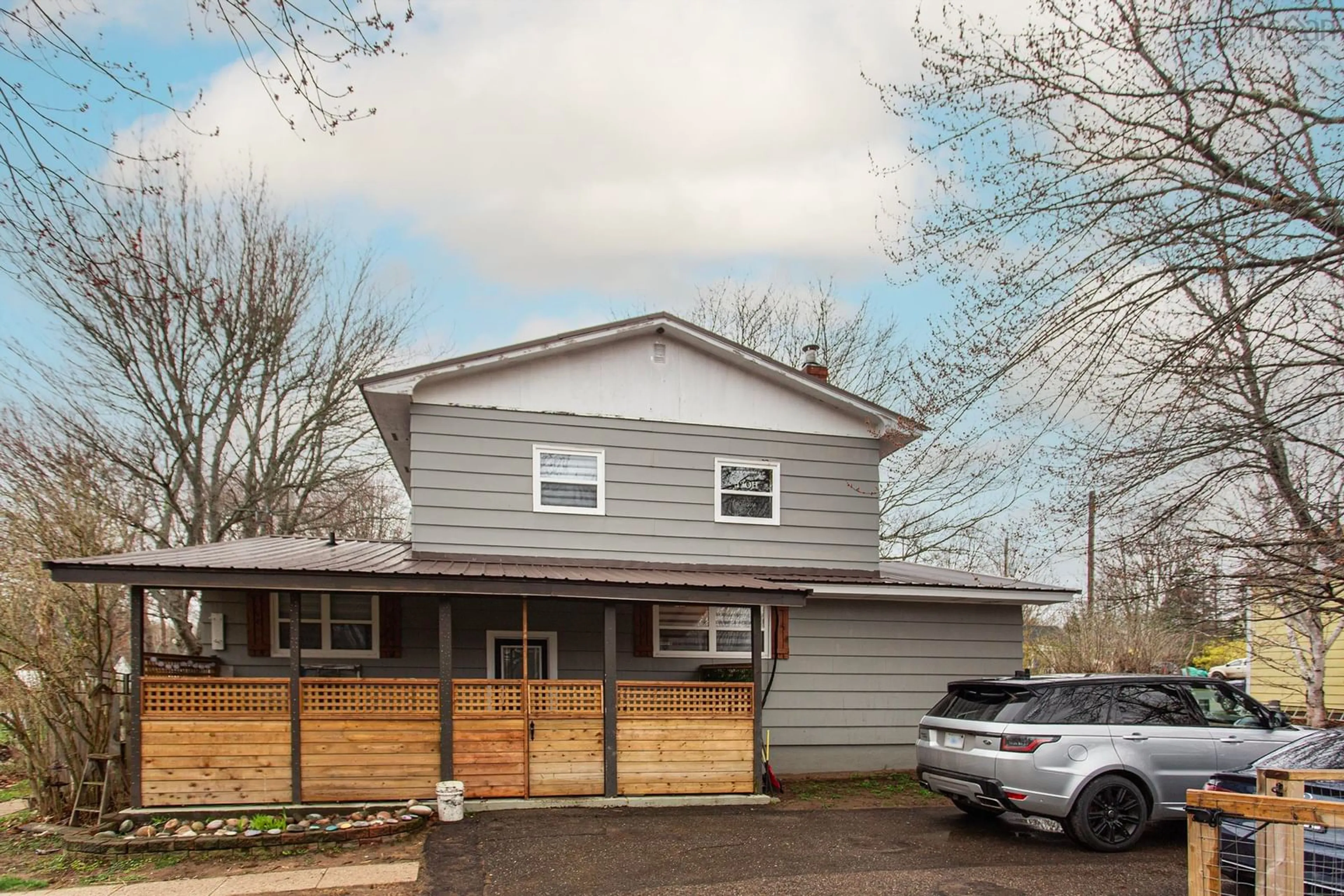 Home with vinyl exterior material, street for 1420 Park Rd, Kingston Nova Scotia B0P 1R0