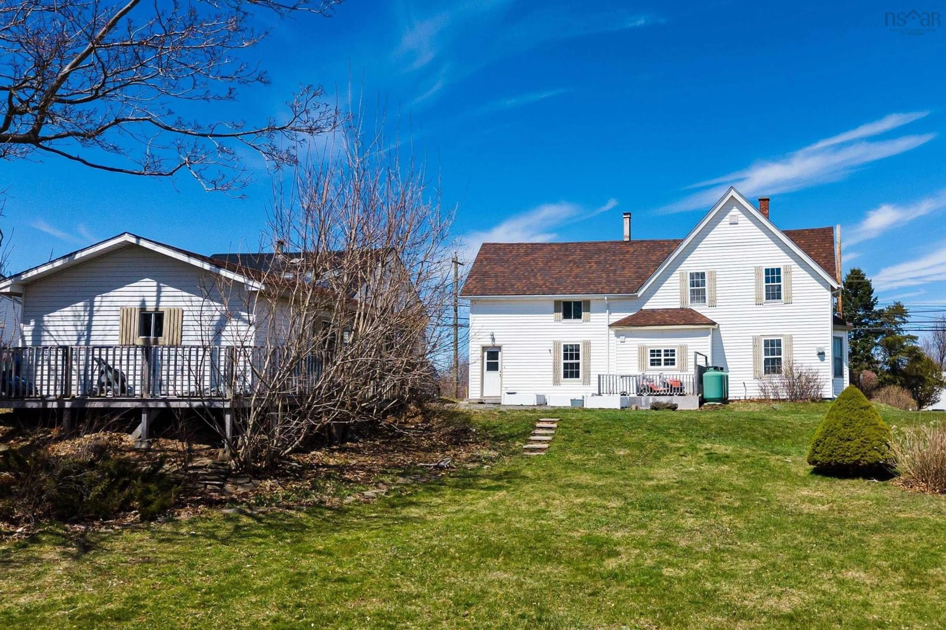 A pic from outside/outdoor area/front of a property/back of a property/a pic from drone, unknown for 10452 Durham St, Pugwash Nova Scotia B0K 1L0