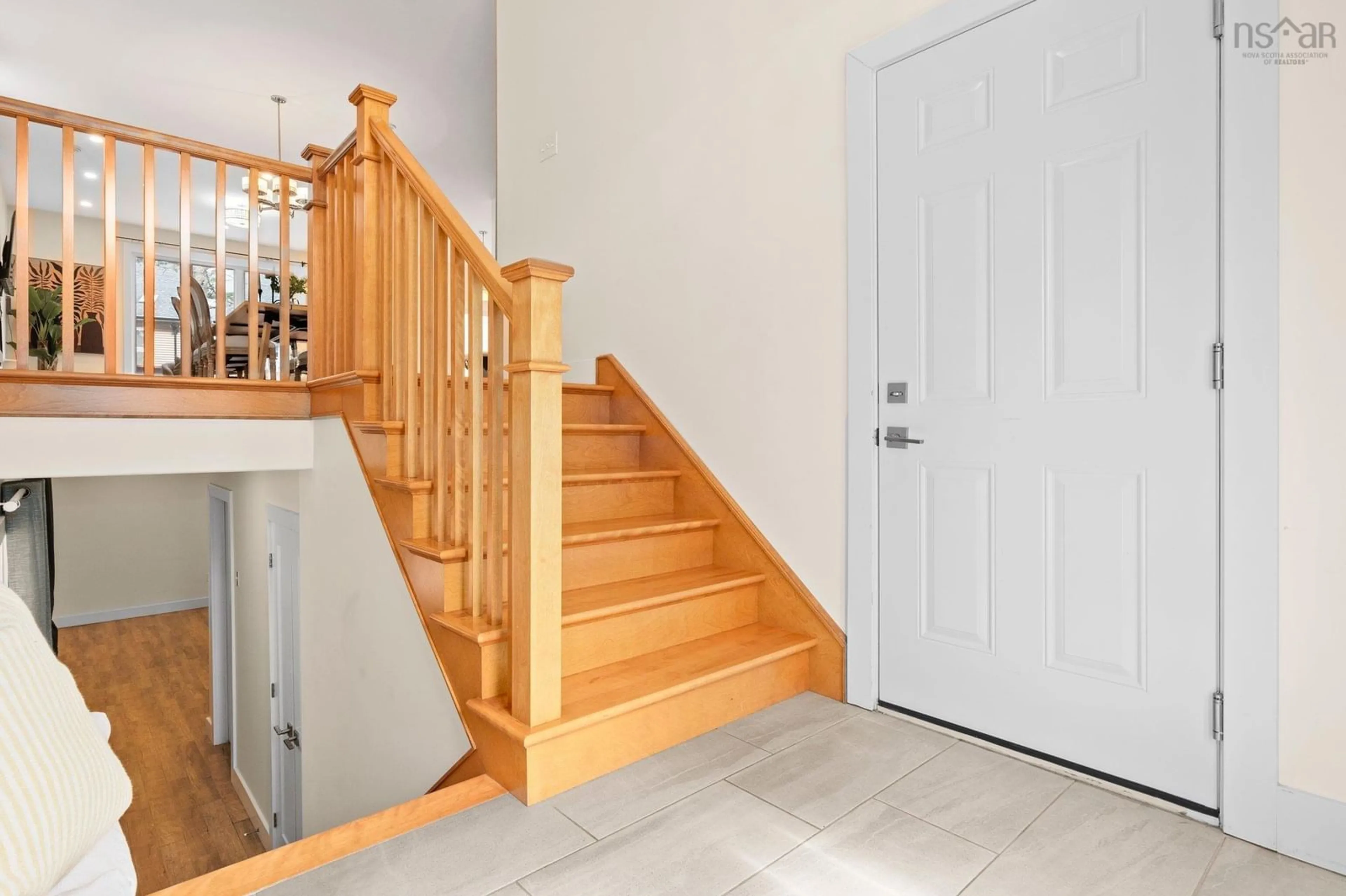 Indoor foyer for 107 Armenia Dr, Bedford Nova Scotia B4A 4H6