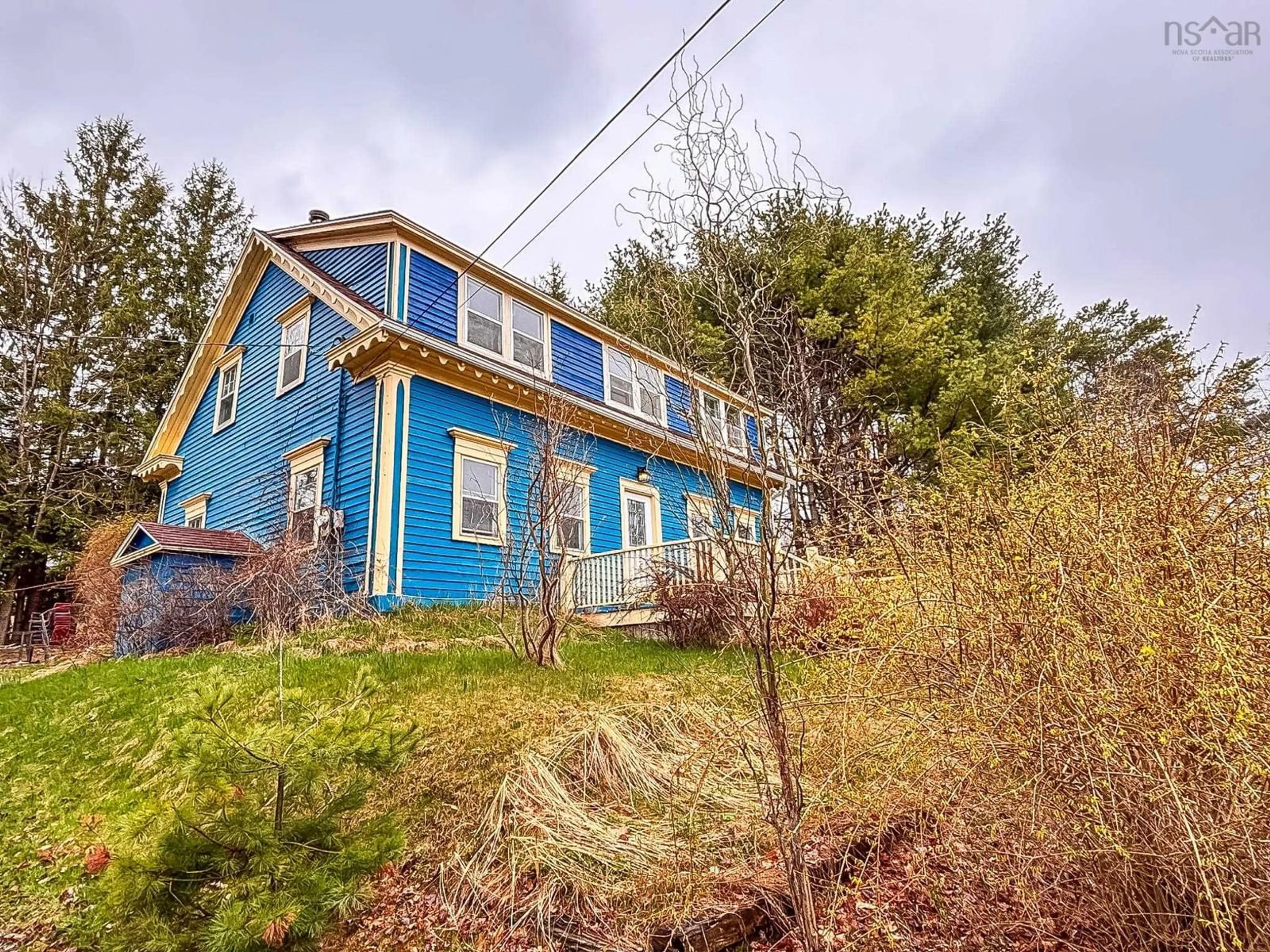 A pic from outside/outdoor area/front of a property/back of a property/a pic from drone, street for 111 Main St, Mahone Bay Nova Scotia B0J 2C0