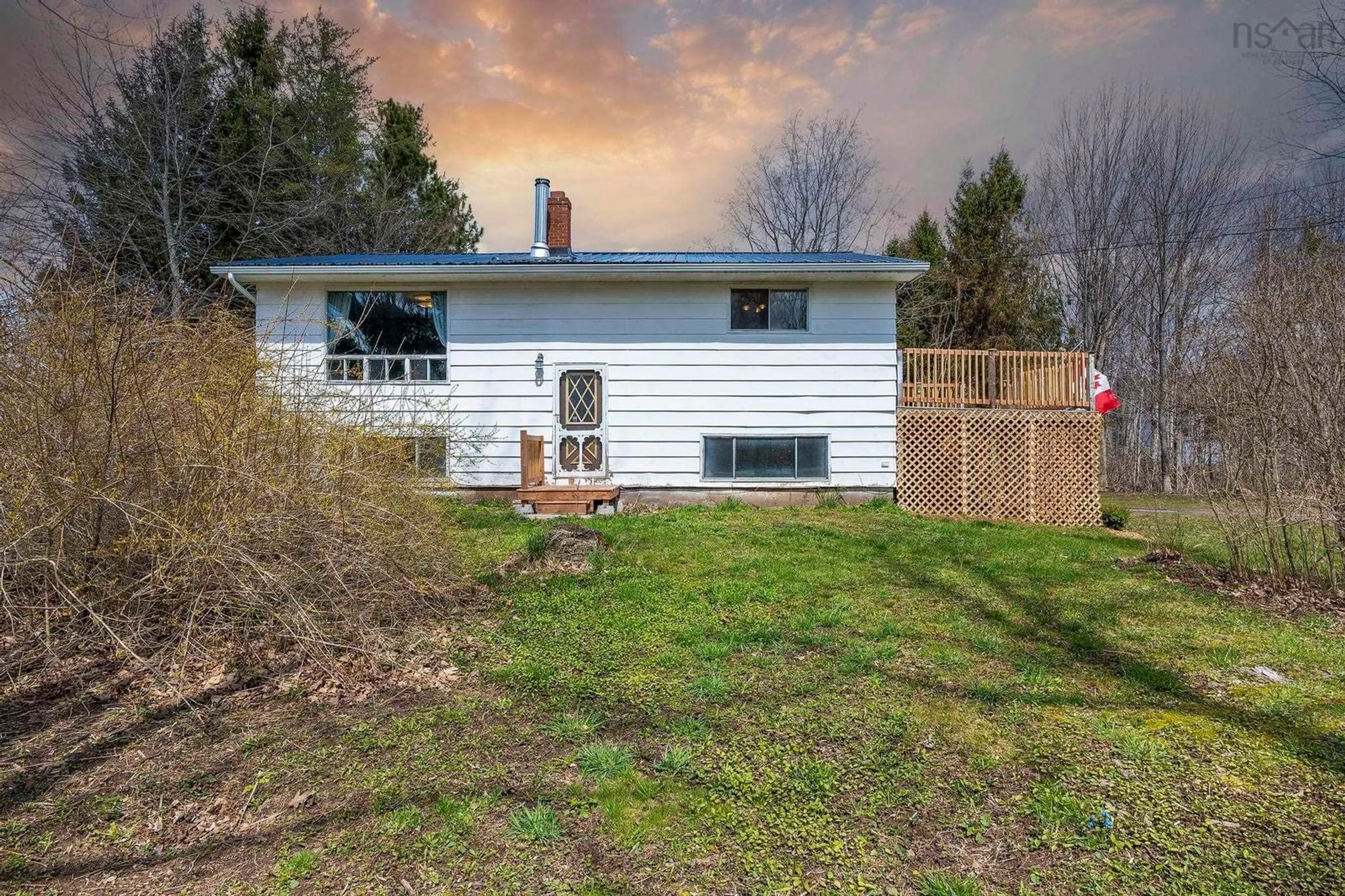 A pic from outside/outdoor area/front of a property/back of a property/a pic from drone, unknown for 4761 Brooklyn St, Somerset Nova Scotia B0P 1E0