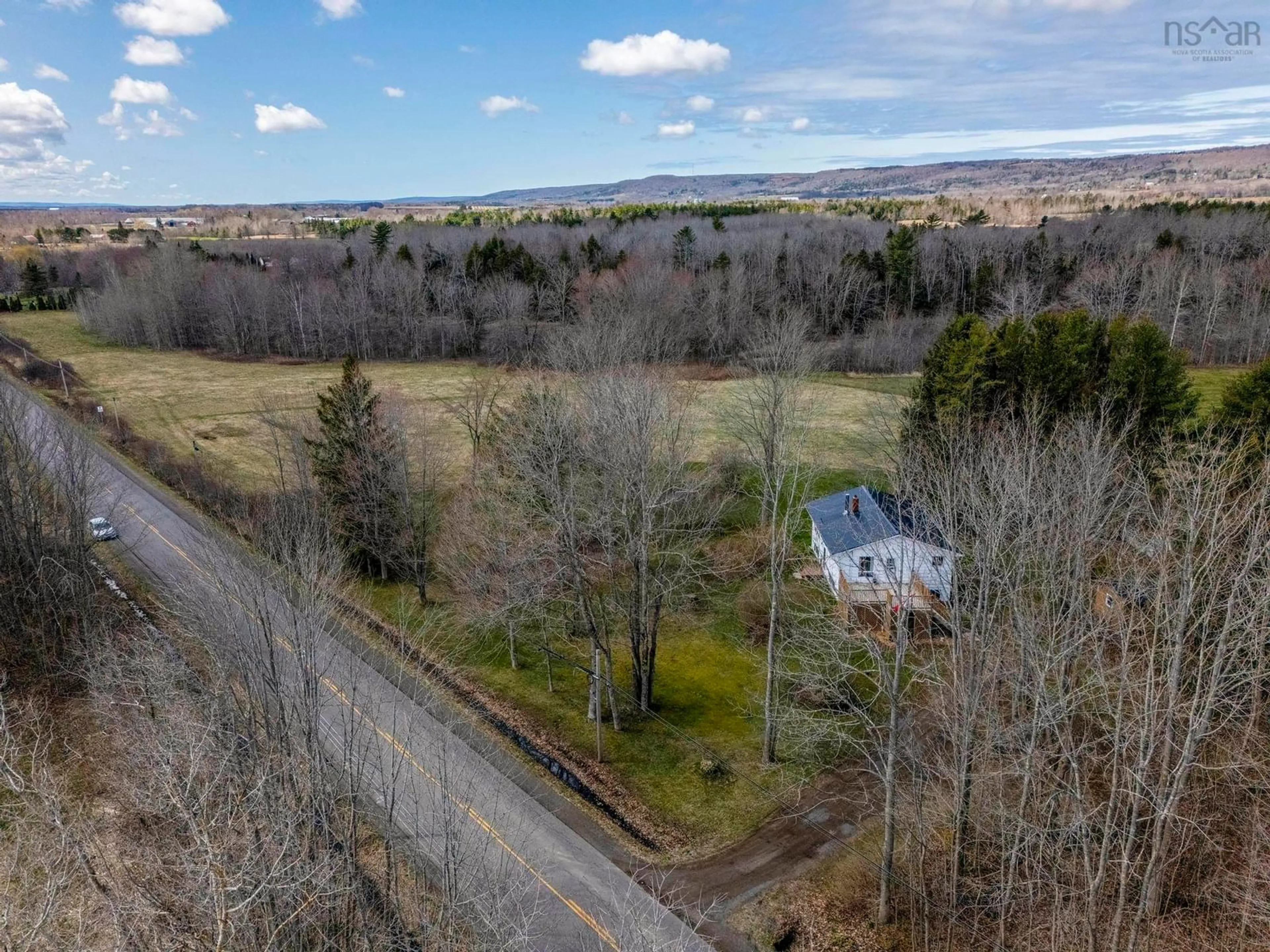 A pic from outside/outdoor area/front of a property/back of a property/a pic from drone, unknown for 4761 Brooklyn St, Somerset Nova Scotia B0P 1E0