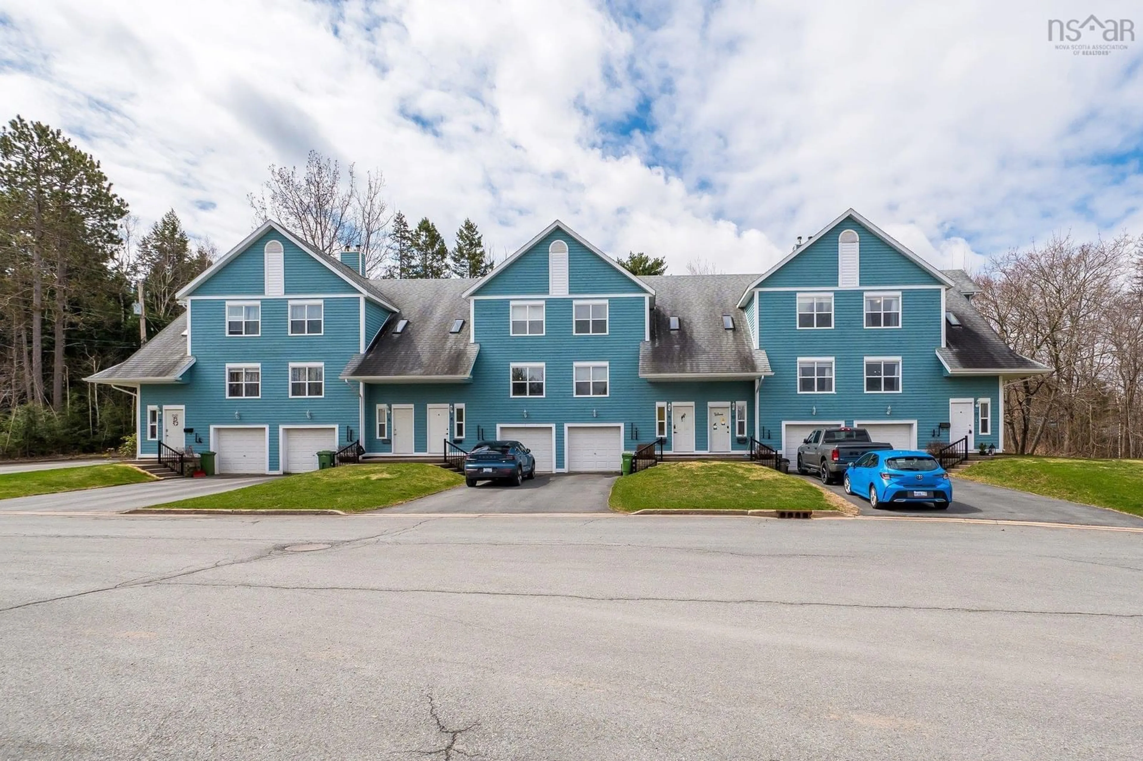A pic from outside/outdoor area/front of a property/back of a property/a pic from drone, street for 12 Kadray Crt, Kentville Nova Scotia B4N 5K2