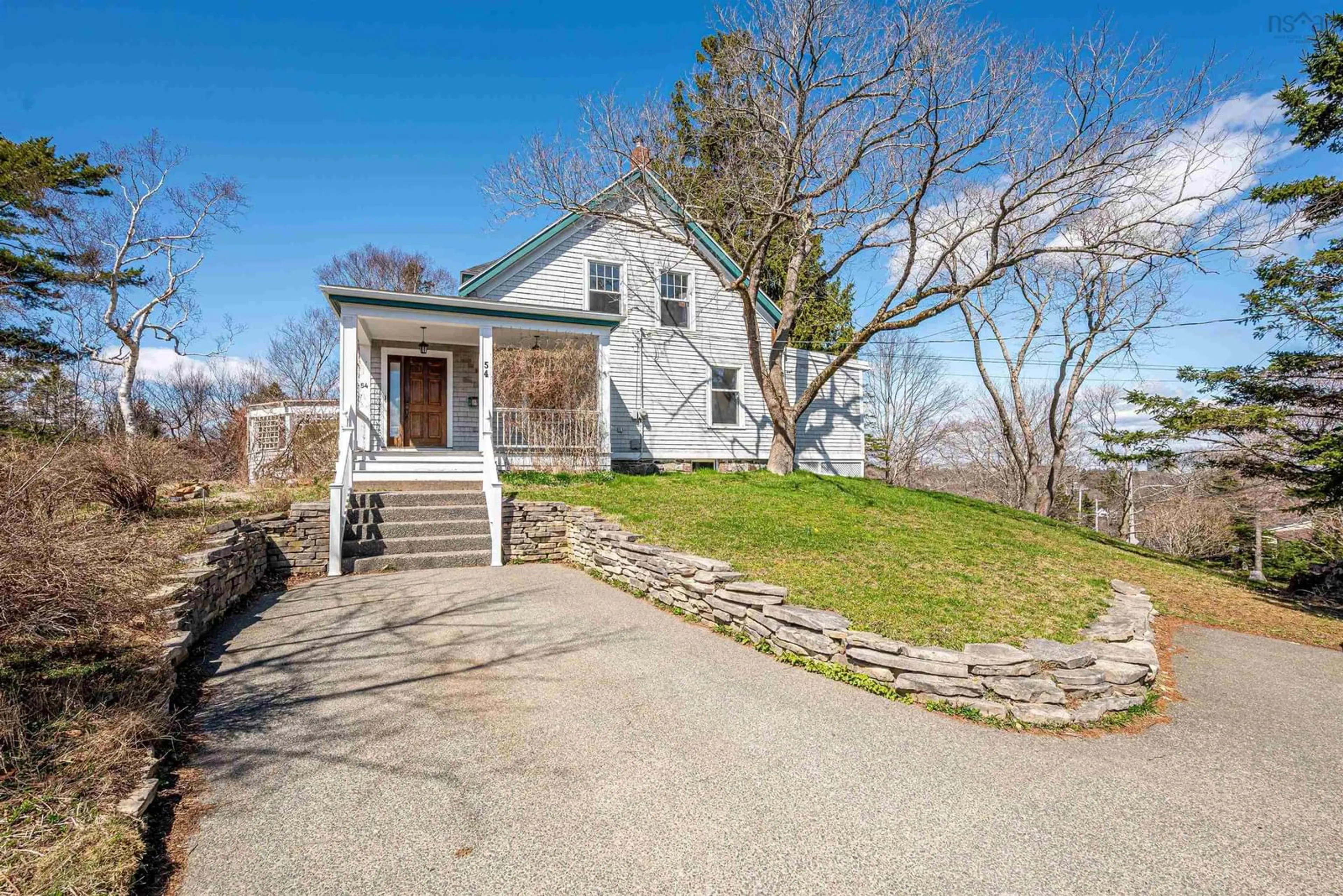 A pic from outside/outdoor area/front of a property/back of a property/a pic from drone, street for 54 Parkhill Rd, Halifax Nova Scotia B3P 1R5