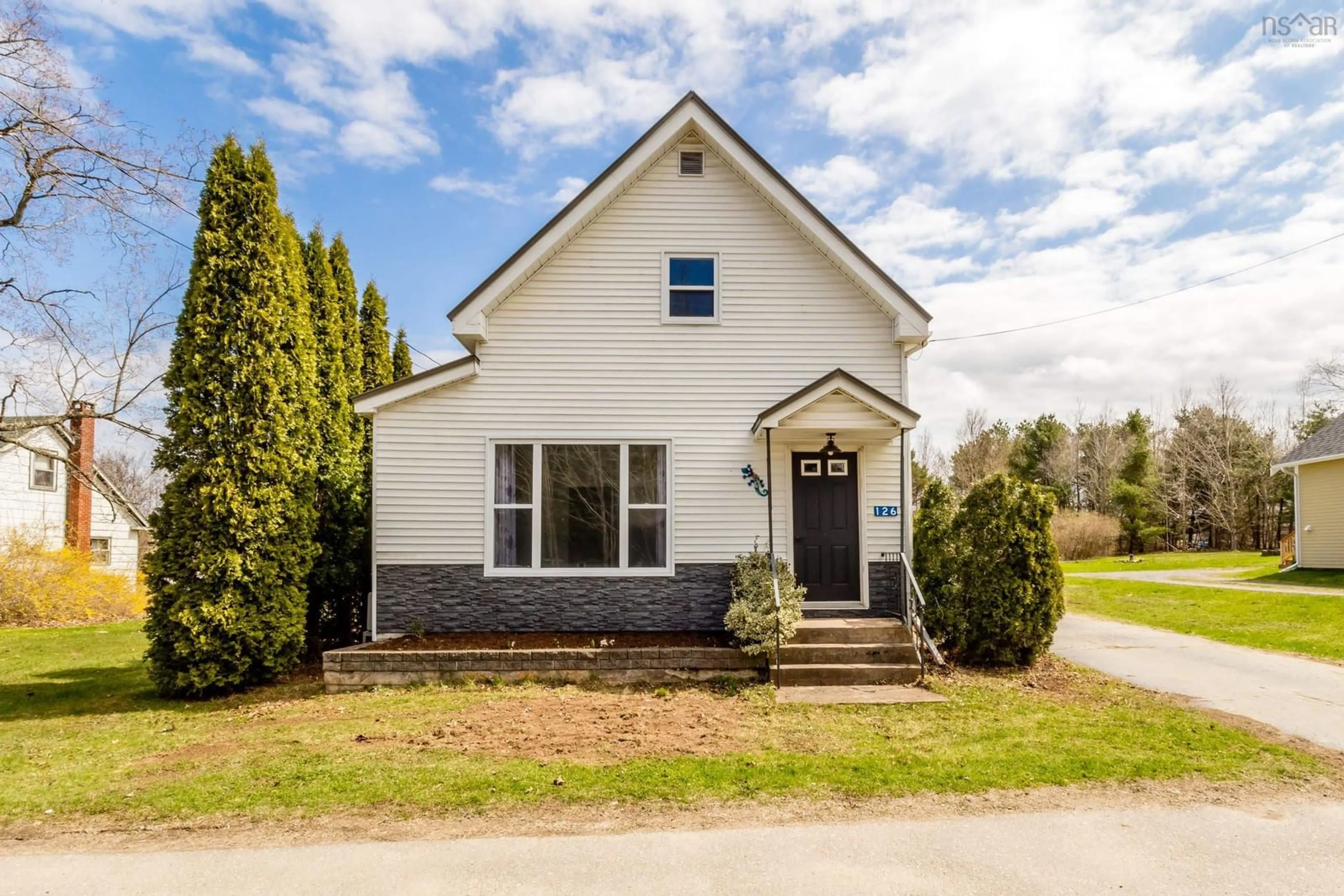Unknown for 126 Commercial St, Berwick Nova Scotia B0P 1E0