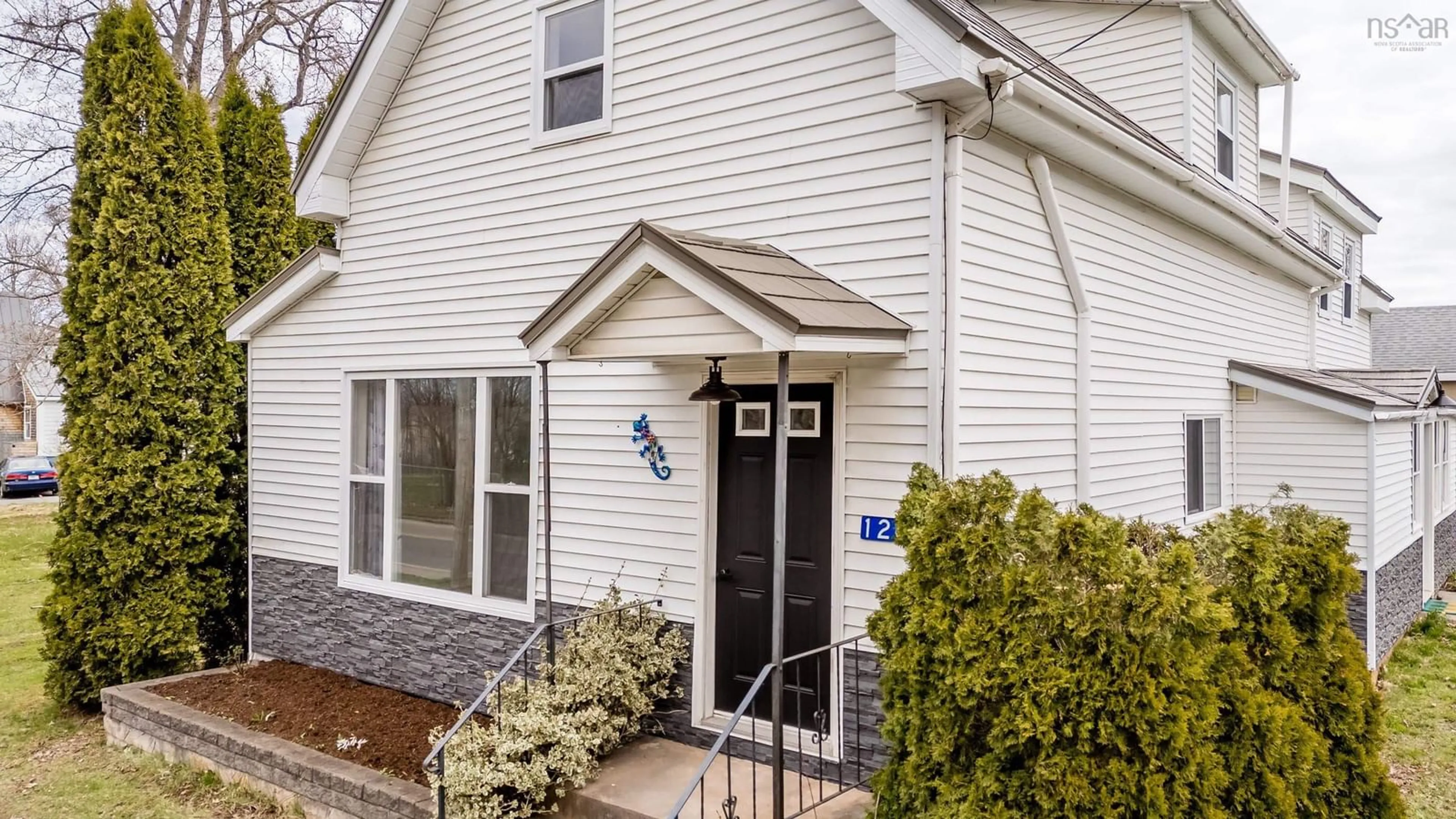 Unknown for 126 Commercial St, Berwick Nova Scotia B0P 1E0