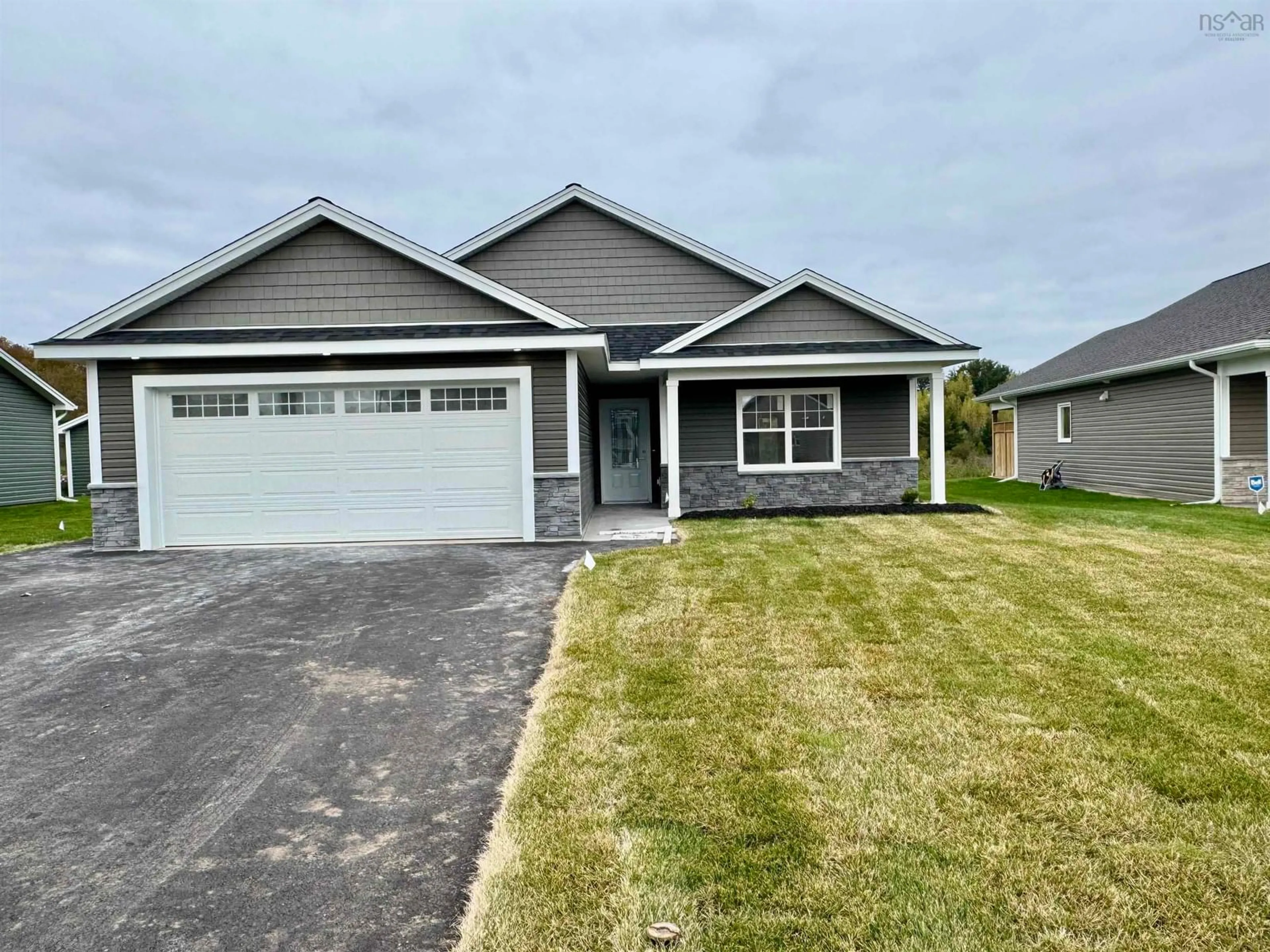 Home with vinyl exterior material, street for 88 Thistle St, Falmouth Nova Scotia B0N 2T0