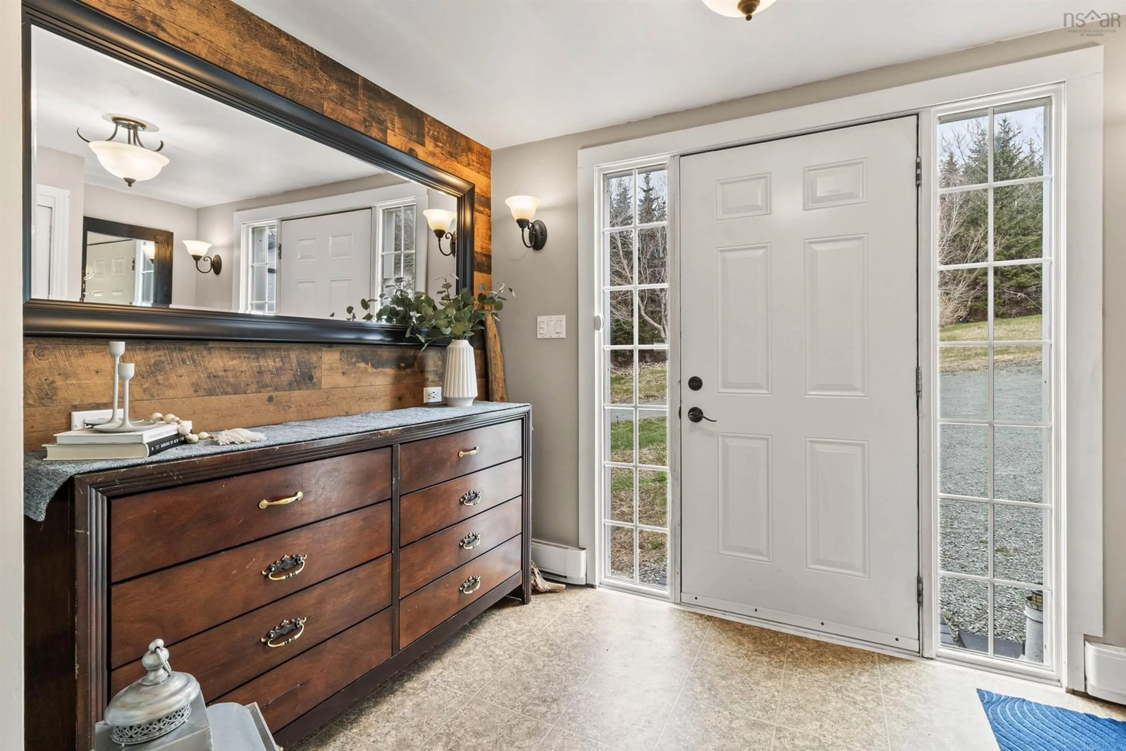 Indoor entryway for 3375 Prospect Rd, Whites Lake Nova Scotia B3T 1Z3