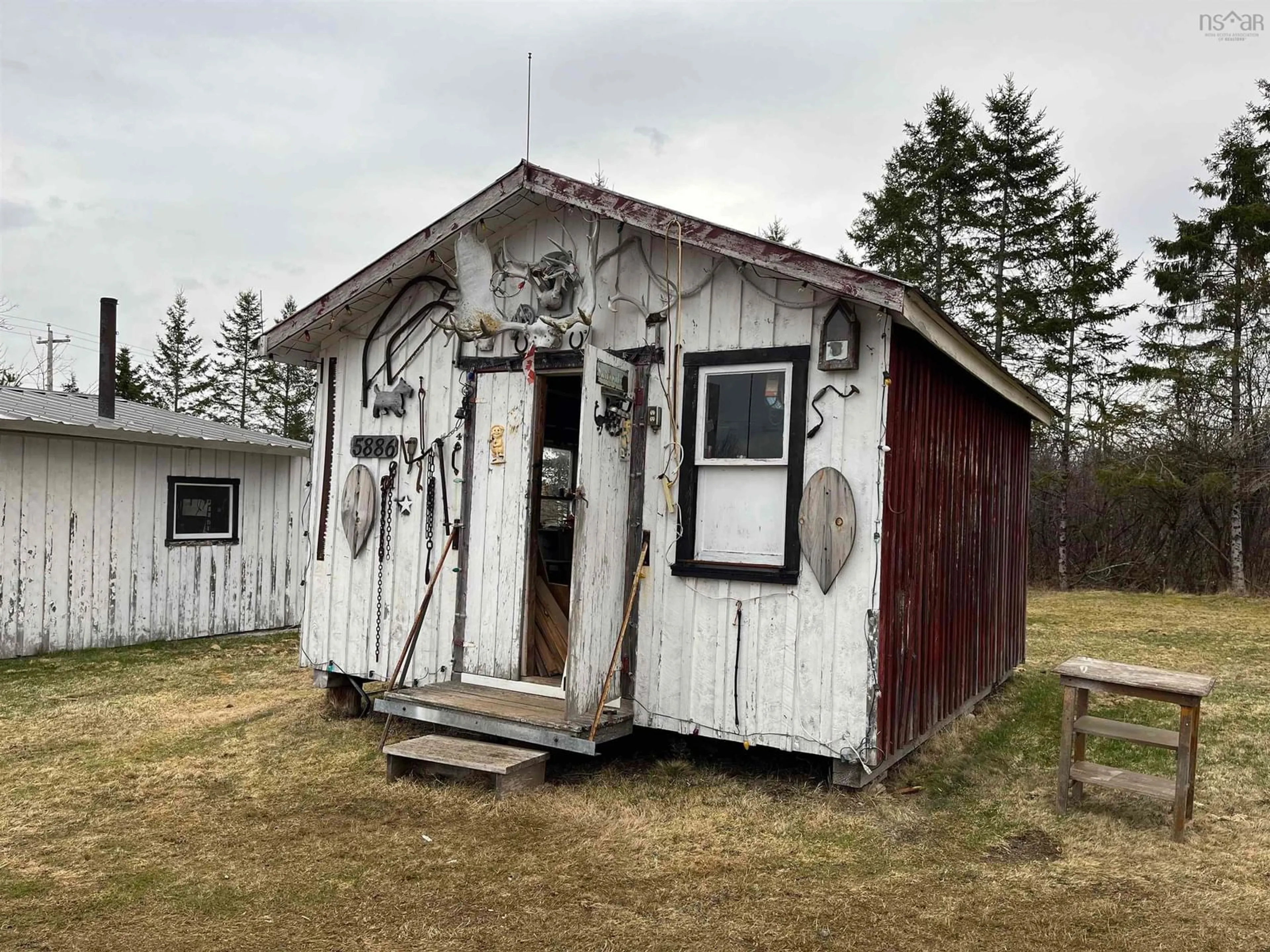 Shed for 5886 Highway 2, Bass River Nova Scotia B0M 1B0