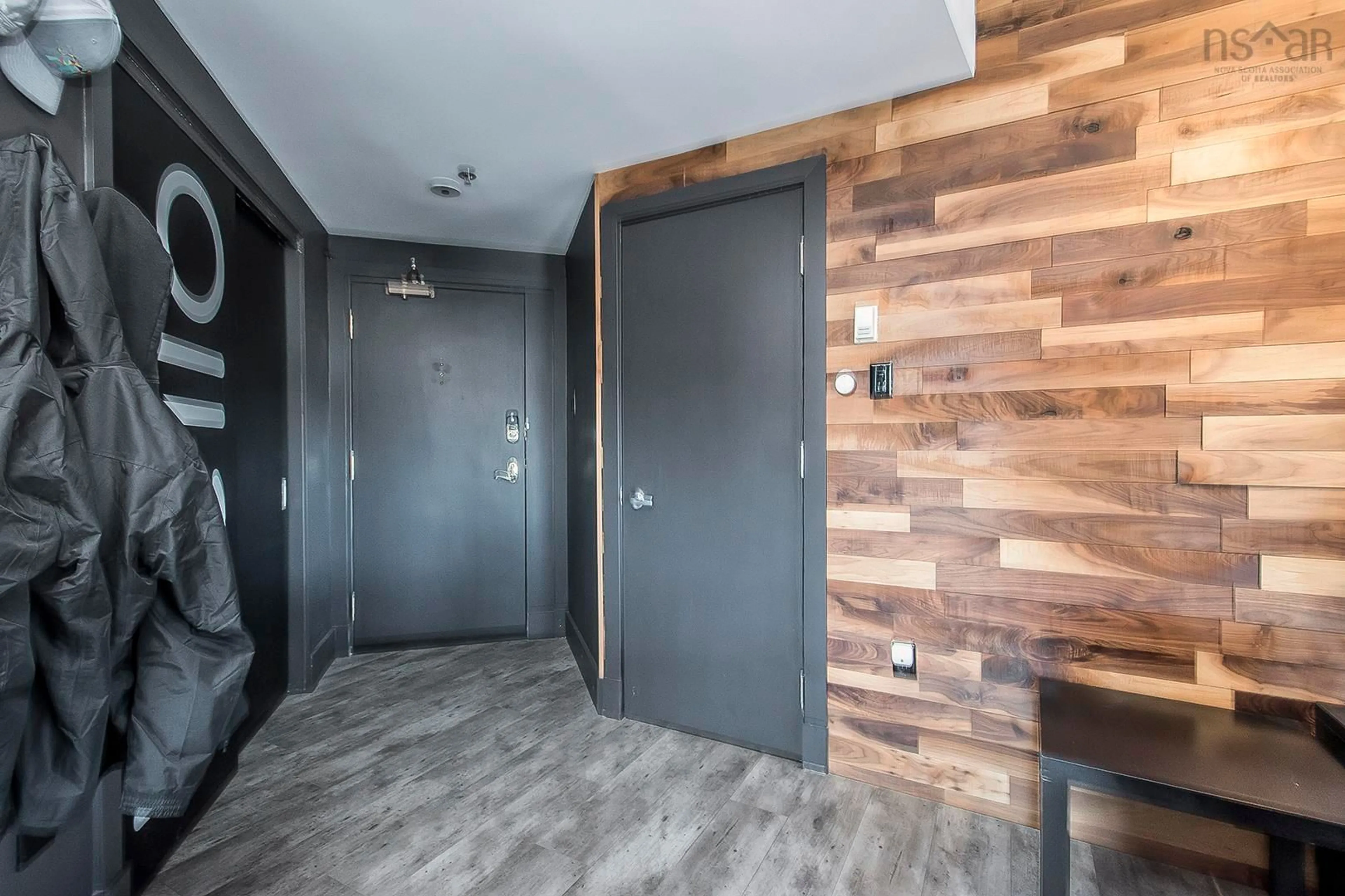 Indoor entryway for 1465 Brenton St #1504, Halifax Nova Scotia B3J 3T3