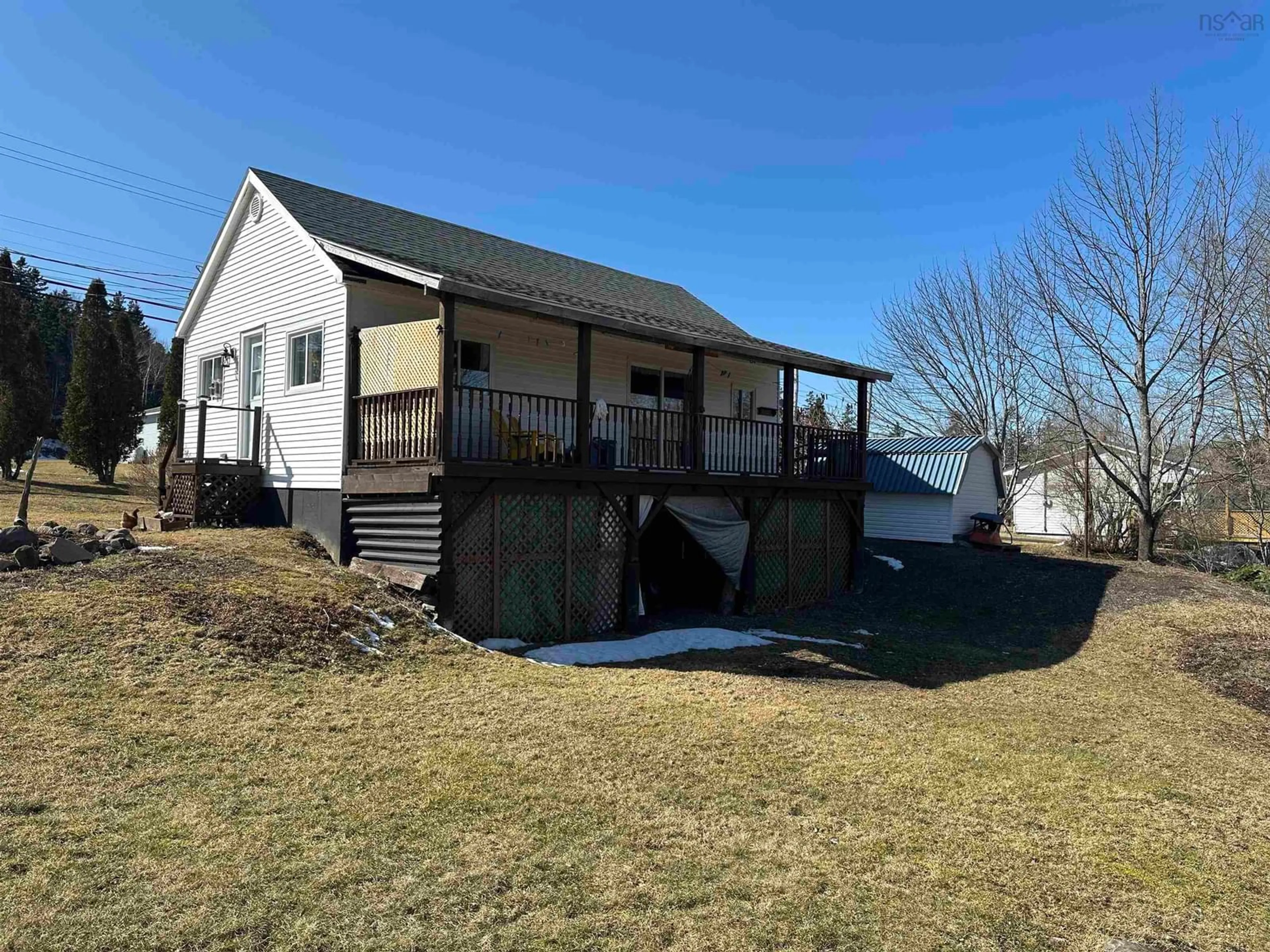 A pic from outside/outdoor area/front of a property/back of a property/a pic from drone, unknown for 288 Hattie St, Mulgrave Nova Scotia B0E 2G0