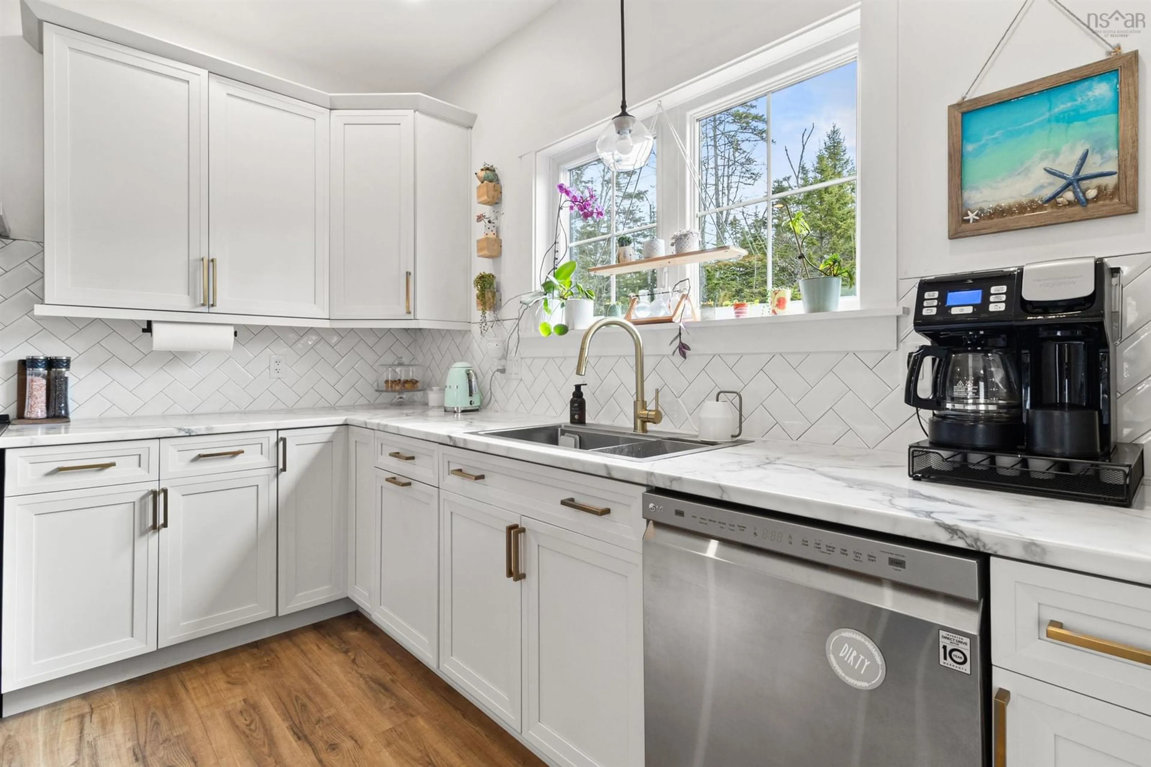 Open concept kitchen, ceramic/tile floor for 9279 Peggys Cove Rd, Hackett's Cove Nova Scotia B3Z 3M9