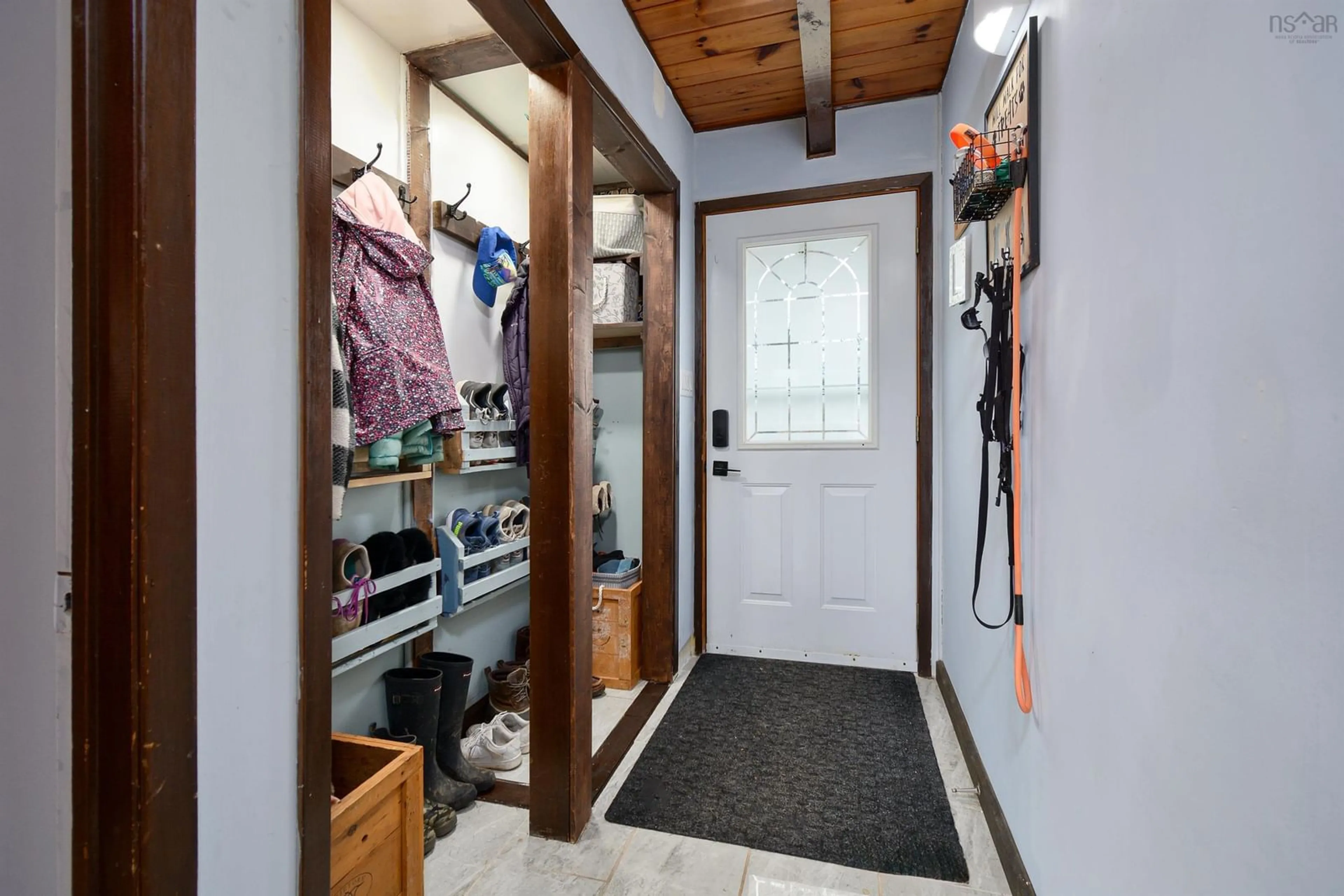 Indoor entryway for 30 Chant St, Reserve Mines Nova Scotia B1E 1B2