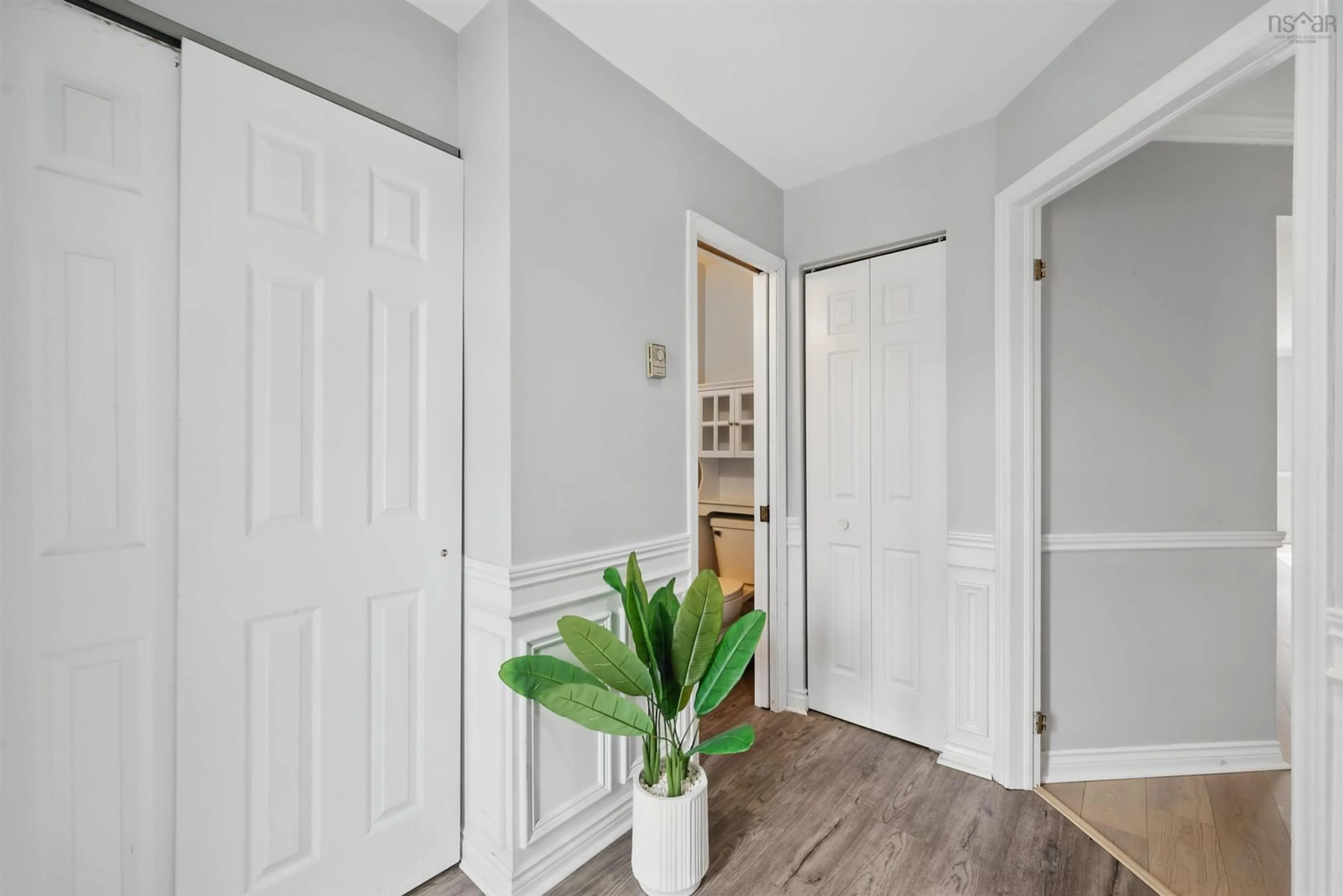 Indoor entryway for 3 Trailwood Pl, Halifax Nova Scotia B3M 3X9