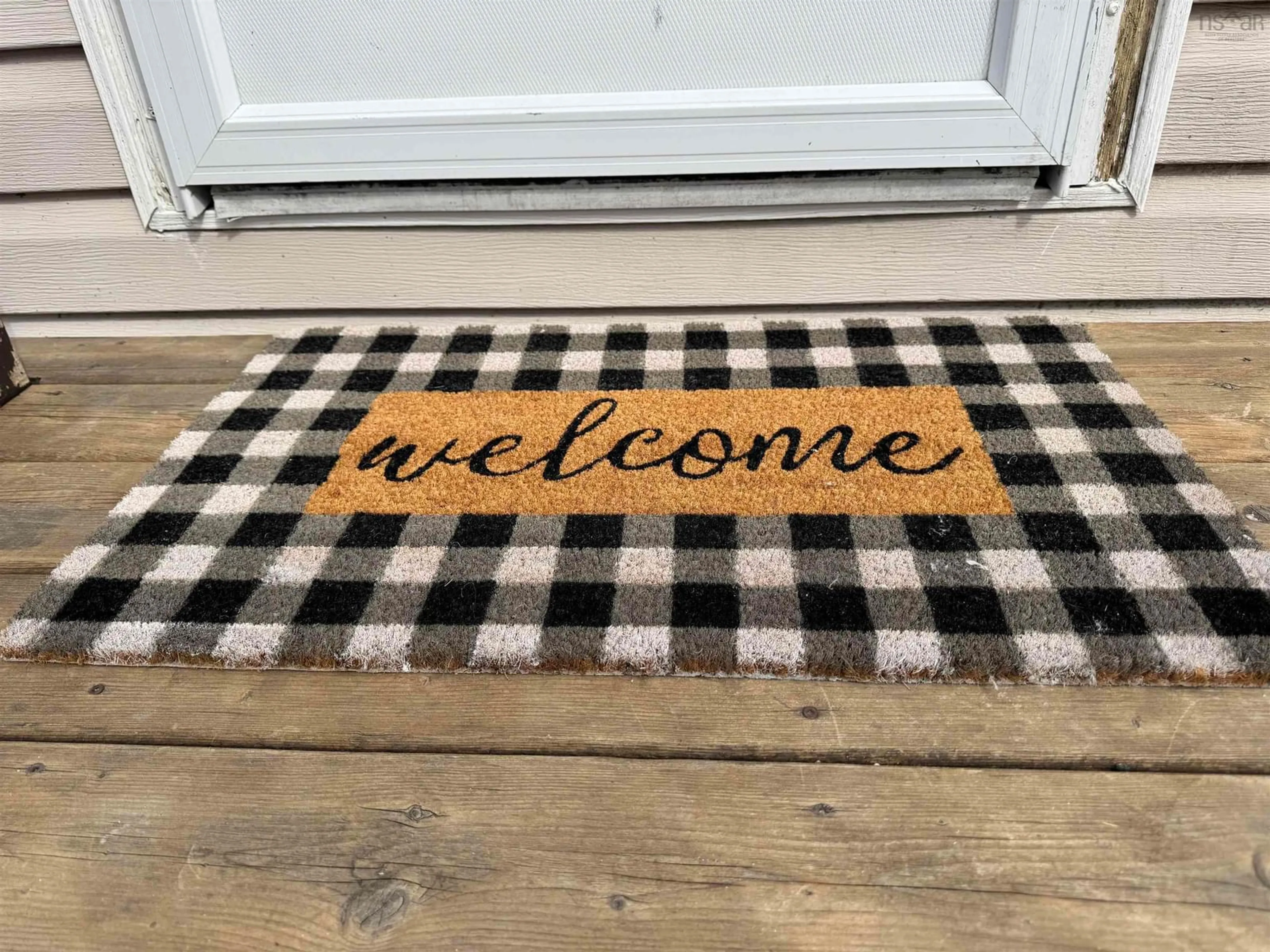 Indoor entryway for 188 Alexander St, Glace Bay Nova Scotia B1A 4A7