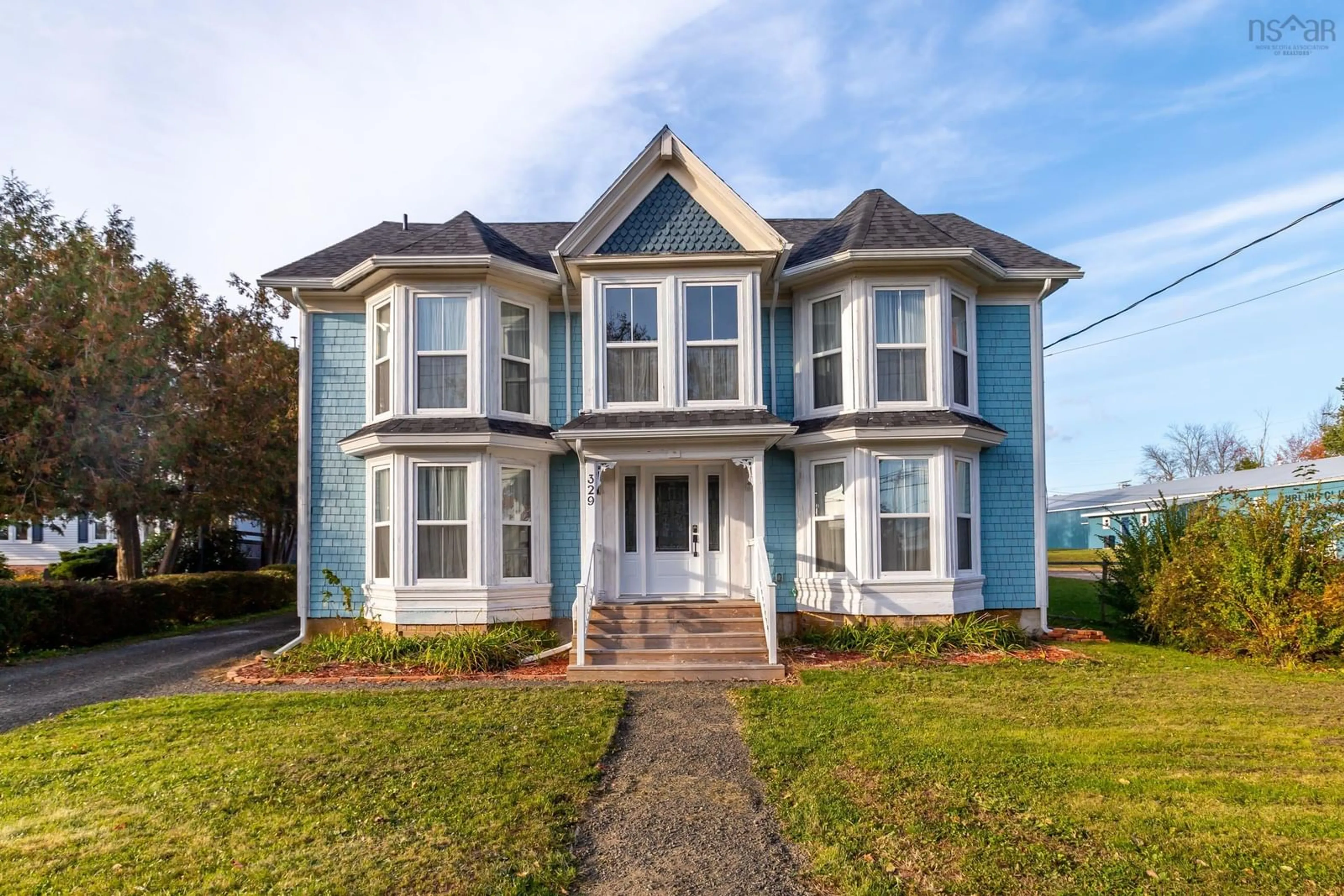 Home with vinyl exterior material, water/lake/river/ocean view for 329 Granville St, Bridgetown Nova Scotia B0S 1C0