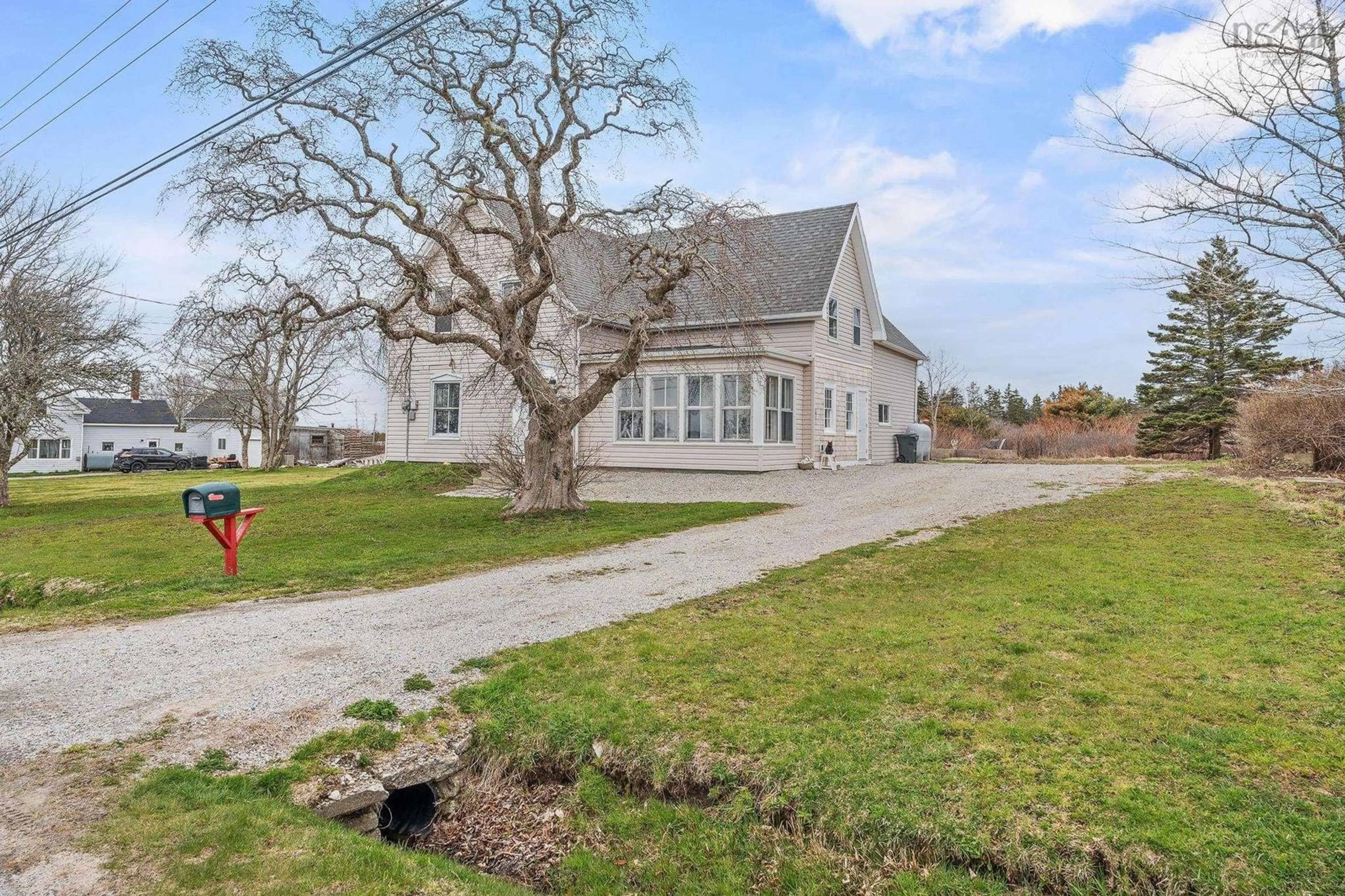 A pic from outside/outdoor area/front of a property/back of a property/a pic from drone, street for 200 Argyle St, Yarmouth Nova Scotia B5A 3X3