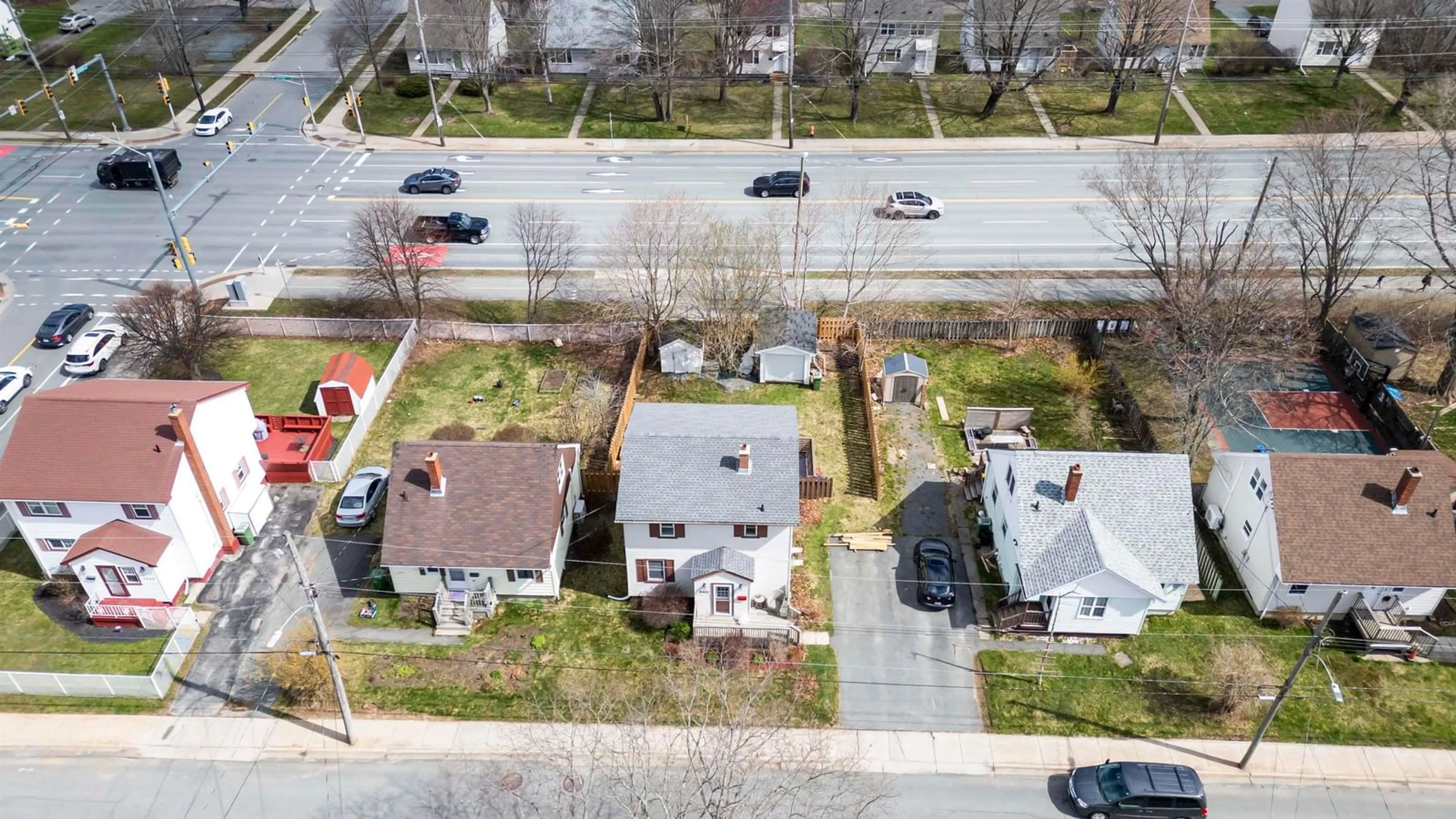 A pic from outside/outdoor area/front of a property/back of a property/a pic from drone, street for 6931 Vaughan Ave, Halifax Nova Scotia B3L 2L9