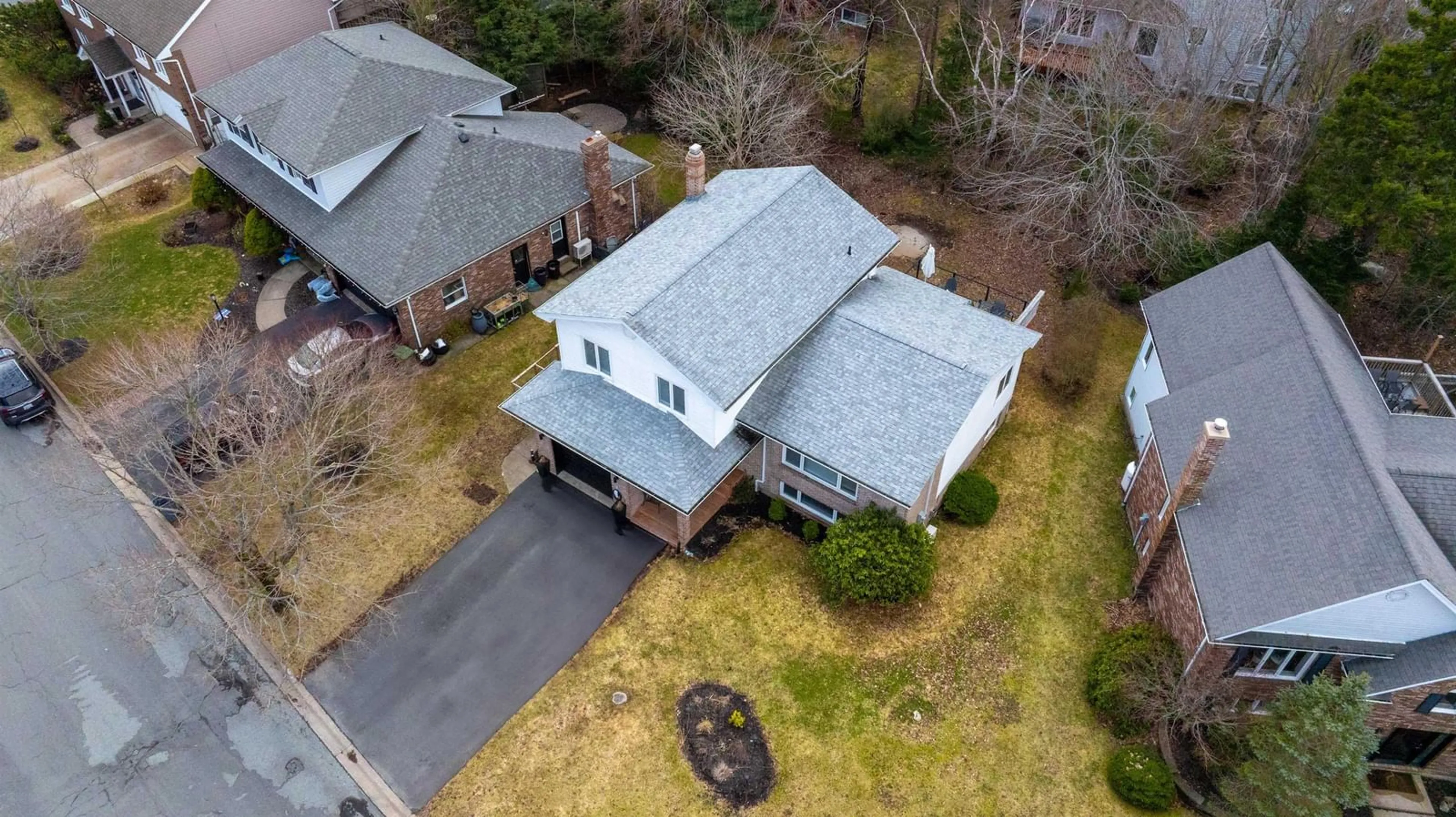 A pic from outside/outdoor area/front of a property/back of a property/a pic from drone, unknown for 6 Turnmill Dr, Halifax Nova Scotia B3M 4H2