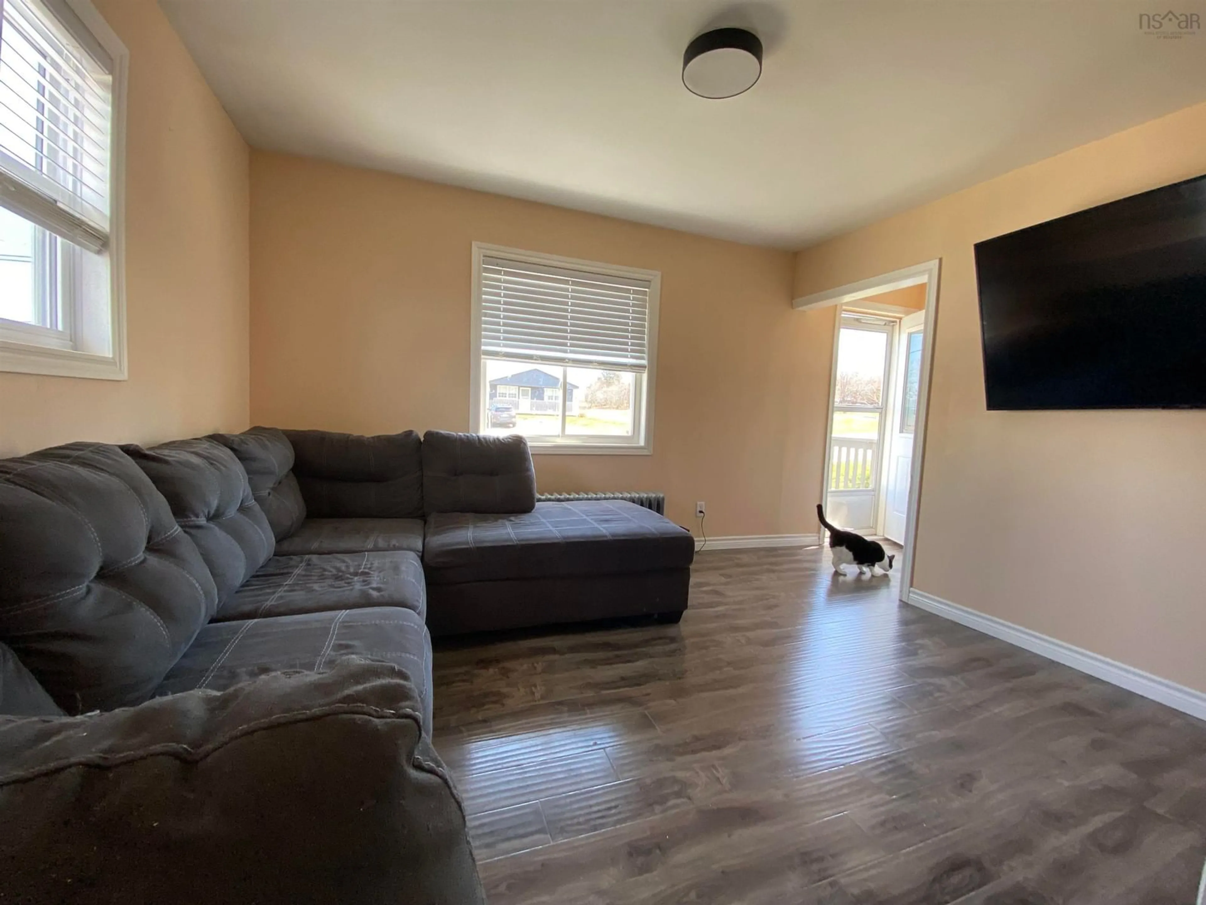 A pic of a room for 657 King St, New Waterford Nova Scotia B1H 3Z2