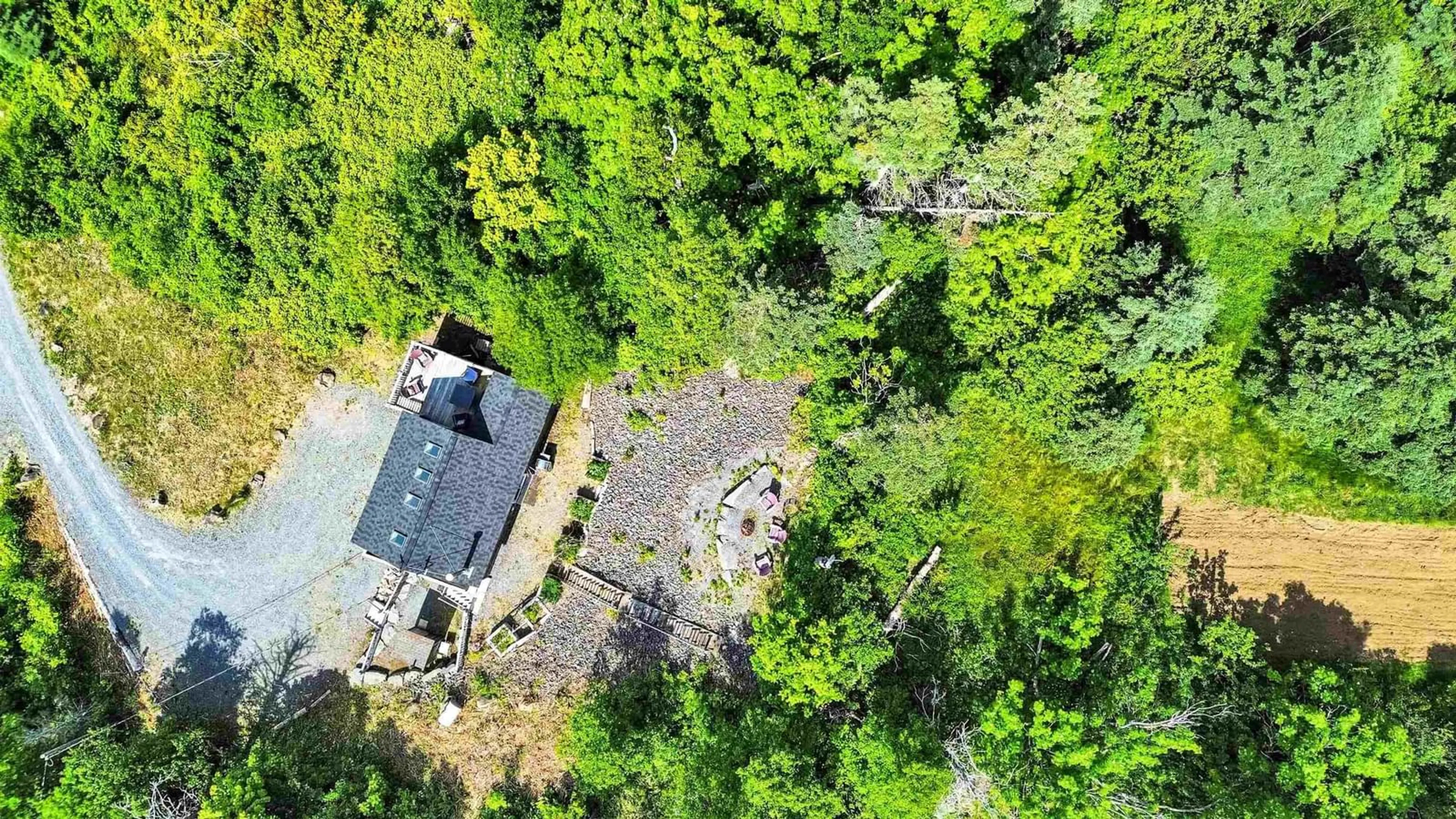 A pic from outside/outdoor area/front of a property/back of a property/a pic from drone, unknown for 54 Cove Rd, Halls Harbour Nova Scotia B0P 1J0