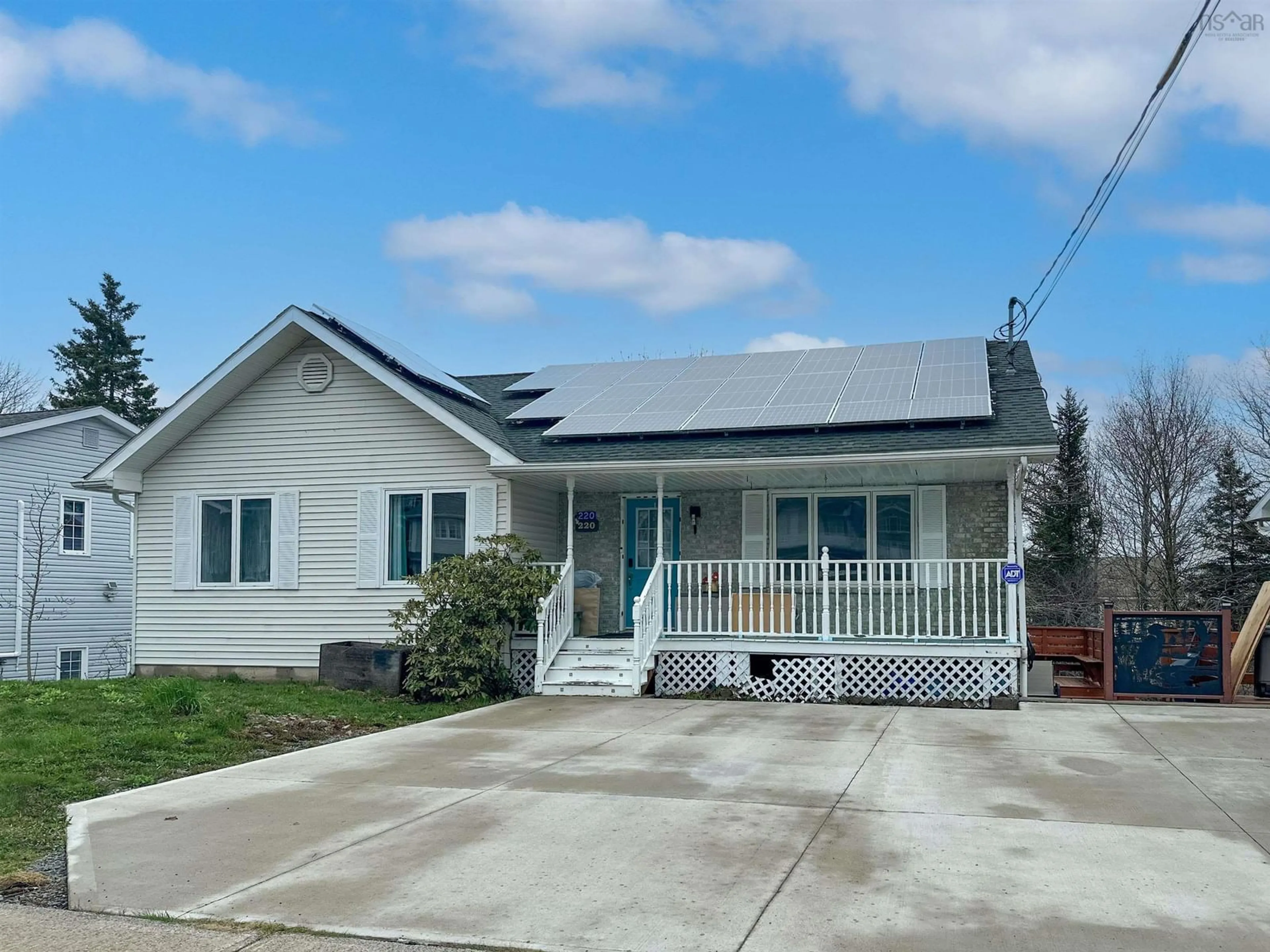 Home with vinyl exterior material, unknown for 220 Auburn Dr, Westphal Nova Scotia B2W 6G2