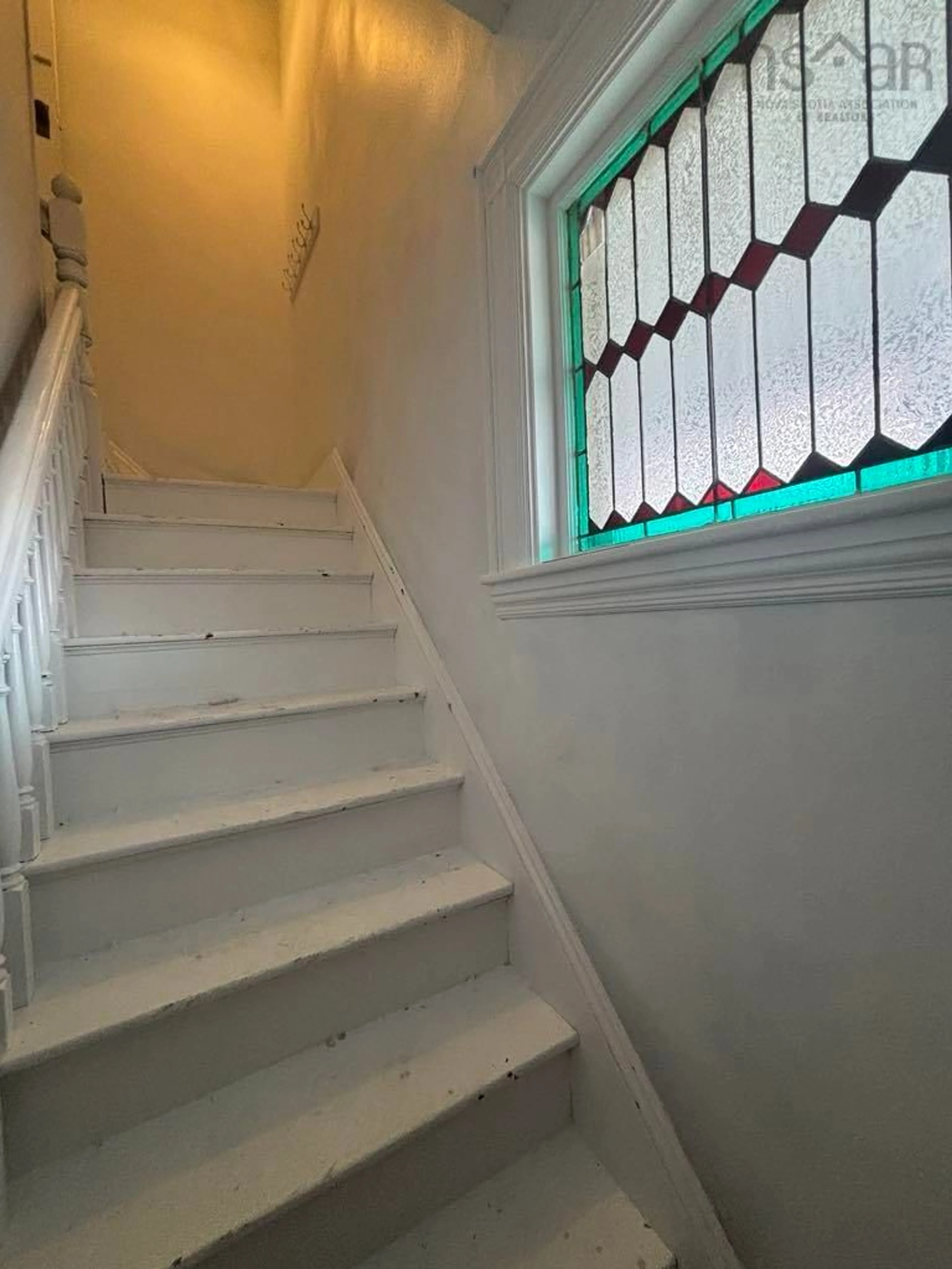 Stairs for 67 Cliff St, Yarmouth Nova Scotia B5A 3J1