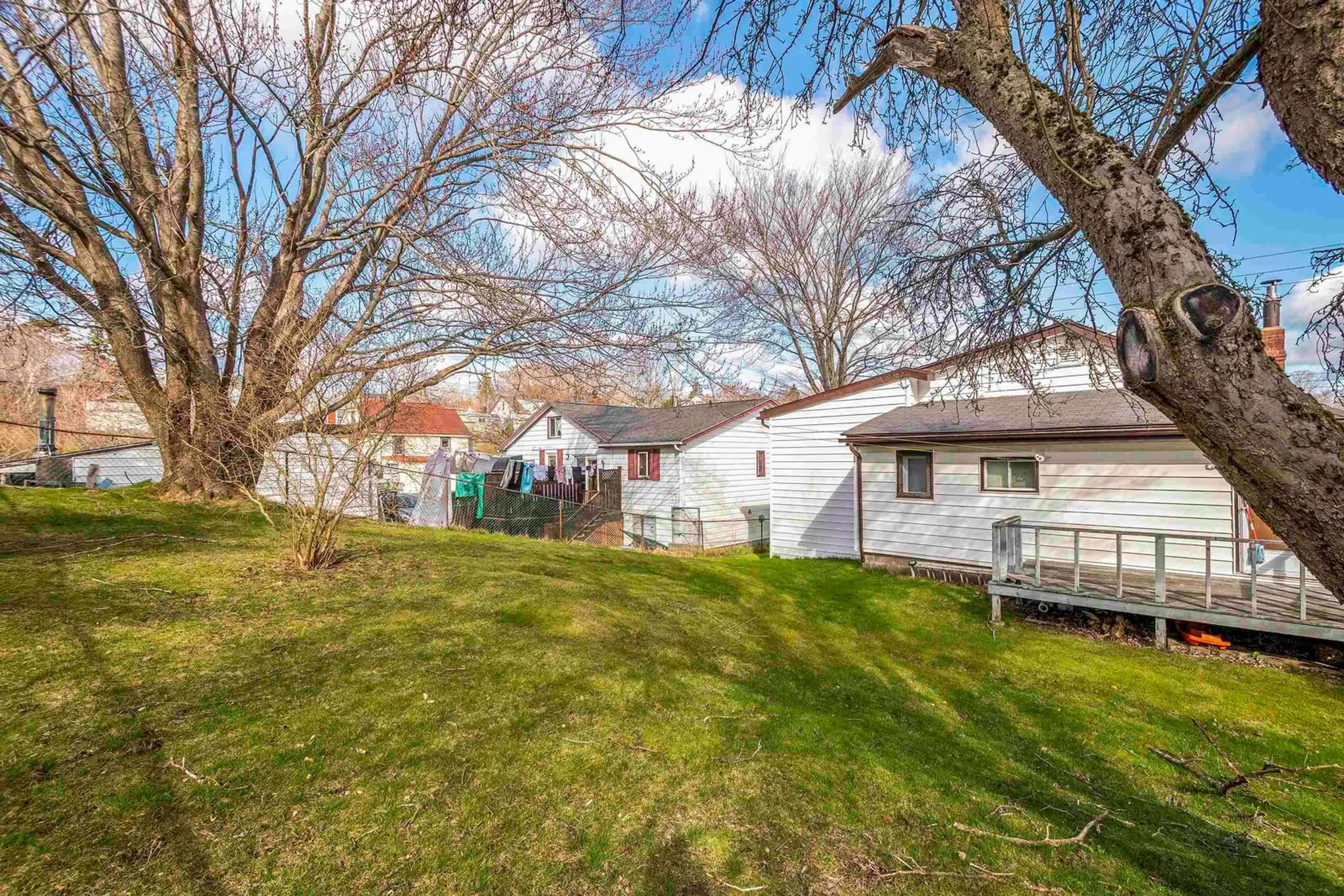 A pic from outside/outdoor area/front of a property/back of a property/a pic from drone, street for 28 Rufus Ave, Halifax Nova Scotia B3N 2L5