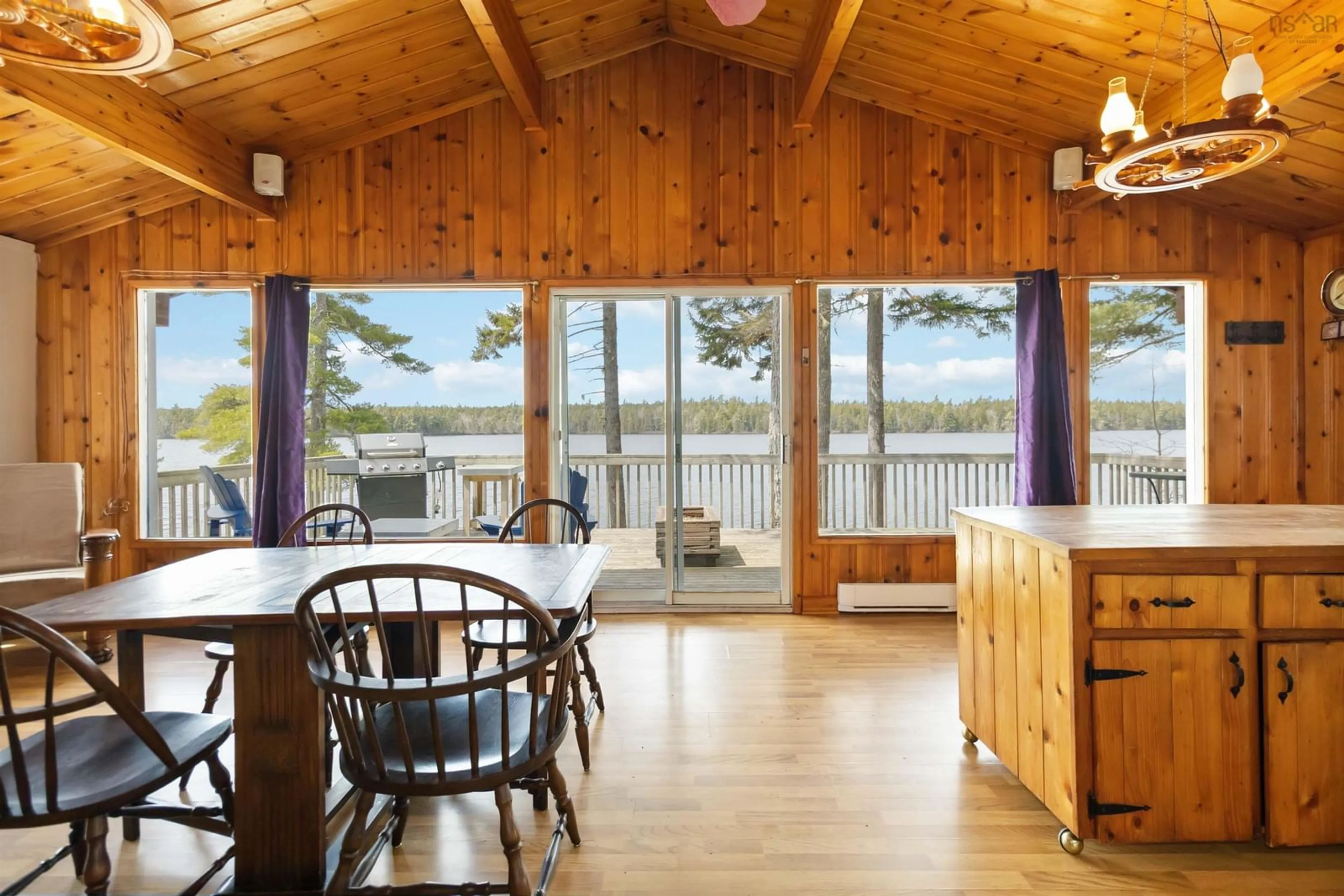 Dining room, wood/laminate floor for 158 Zwicker Dr, Parkdale Nova Scotia B0R 1A0