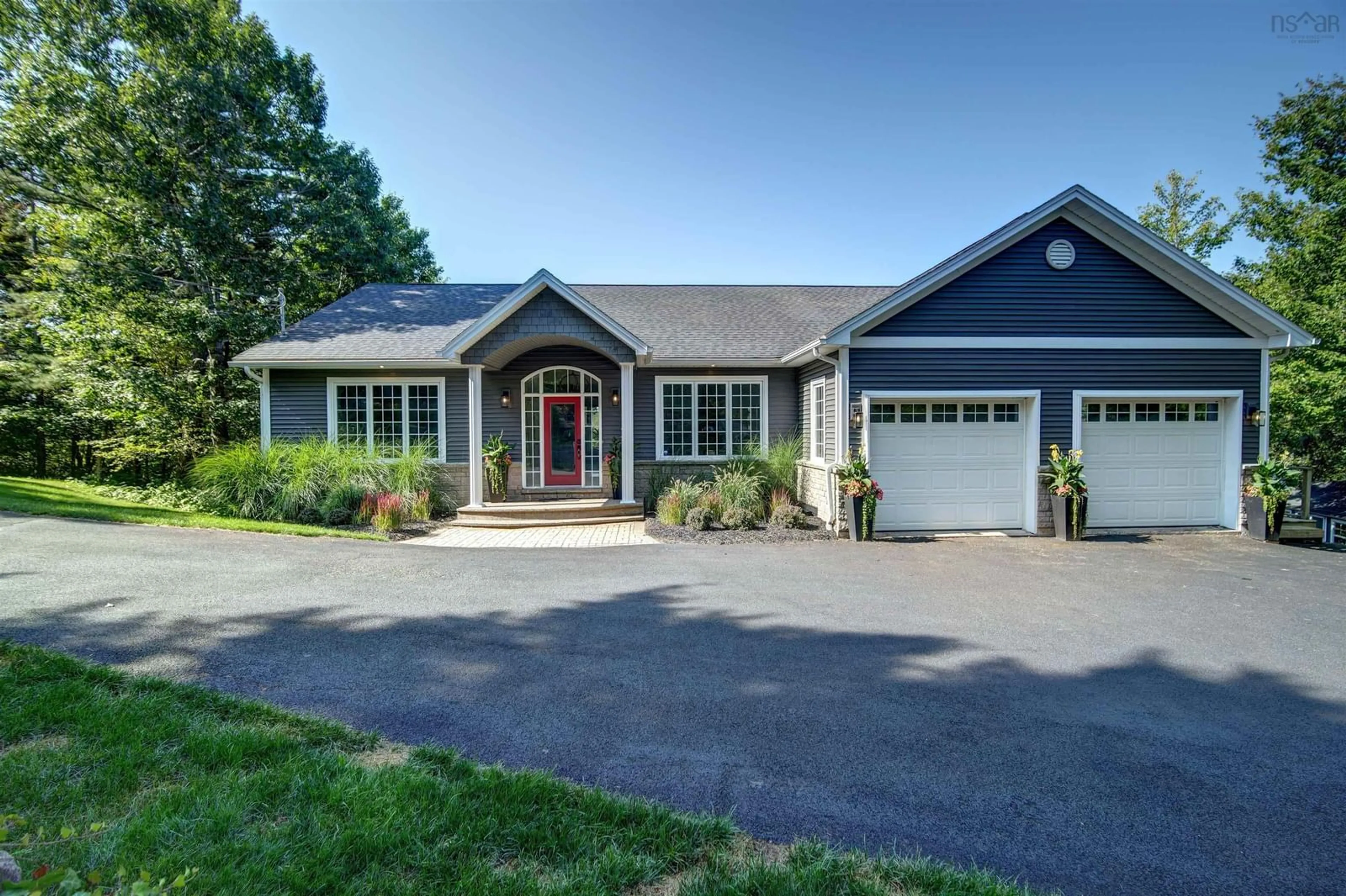 Home with vinyl exterior material, street for 322 Piggott Ave, Fall River Nova Scotia B2T 1S6