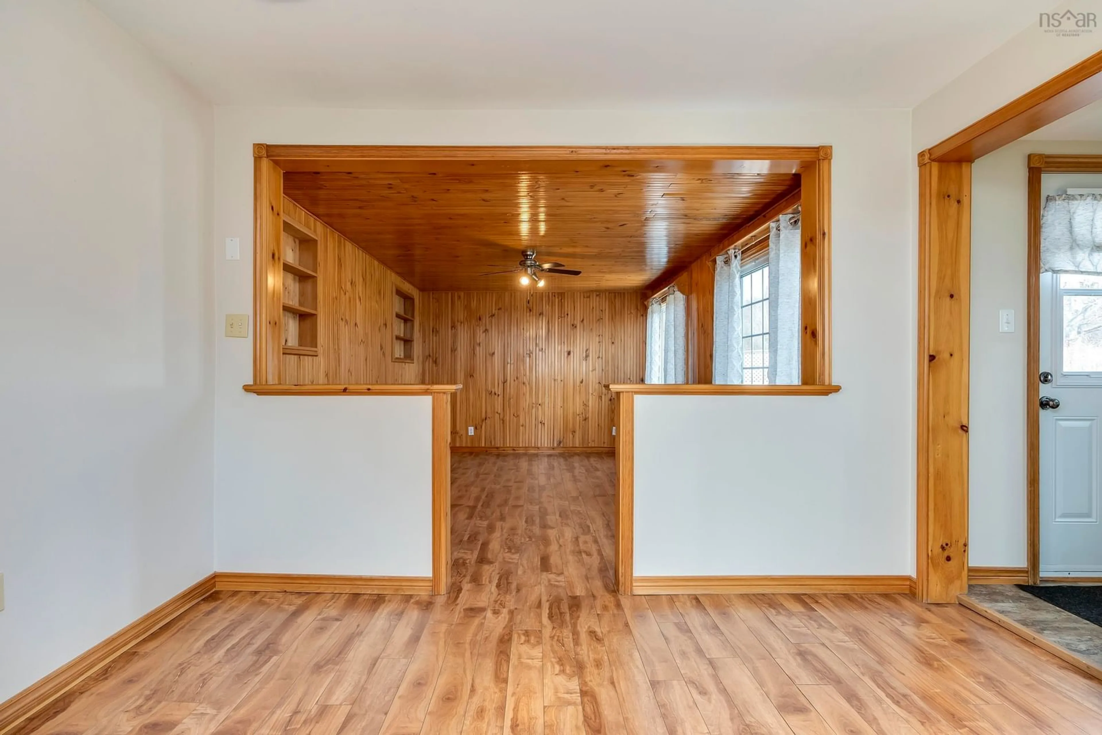 Indoor entryway for 5104 Shore Rd, Parkers Cove Nova Scotia B0S 1A0