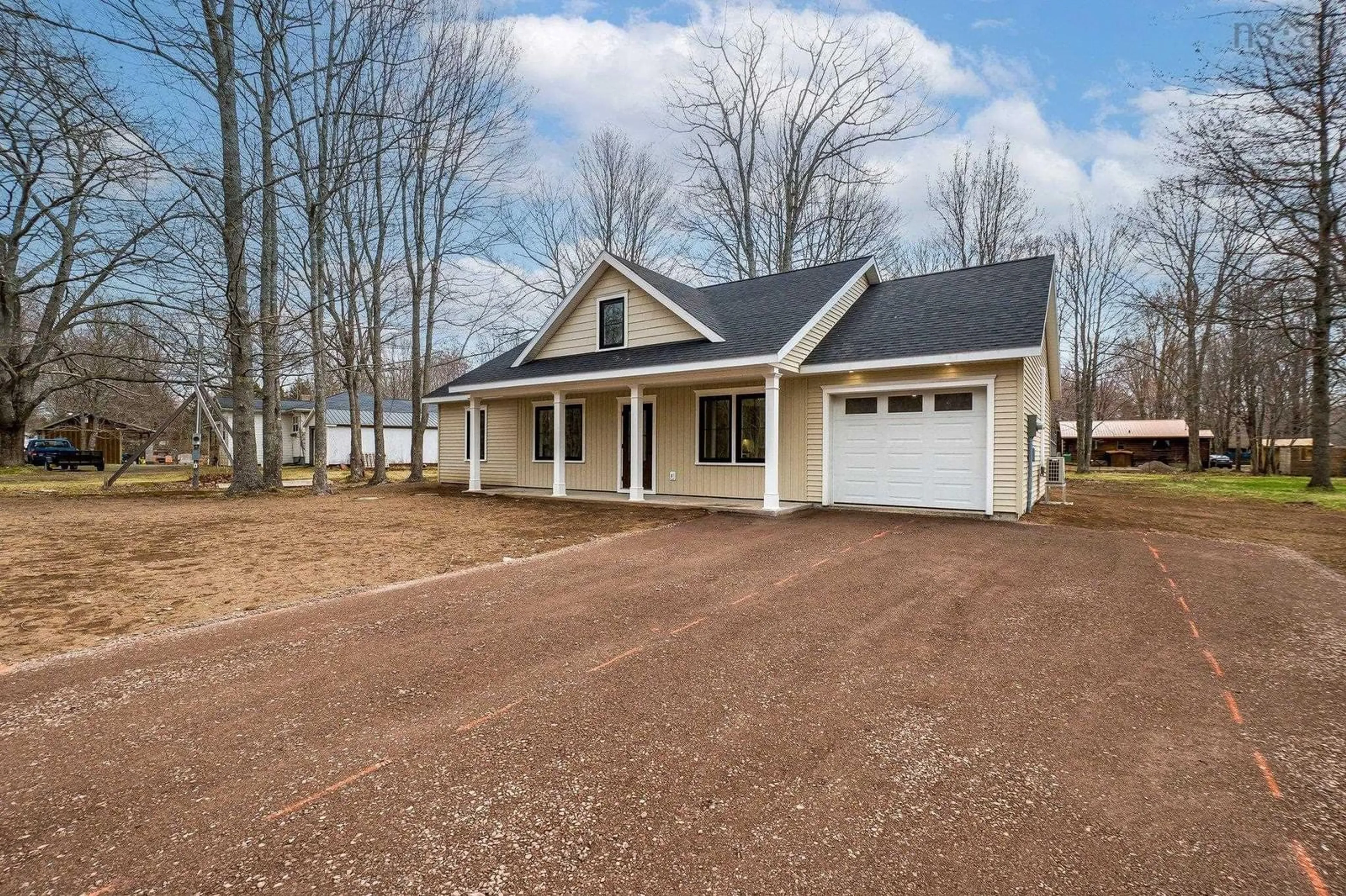 Home with vinyl exterior material, water/lake/river/ocean view for 32 Pleasant St, Wilmot Nova Scotia B0P 1W0