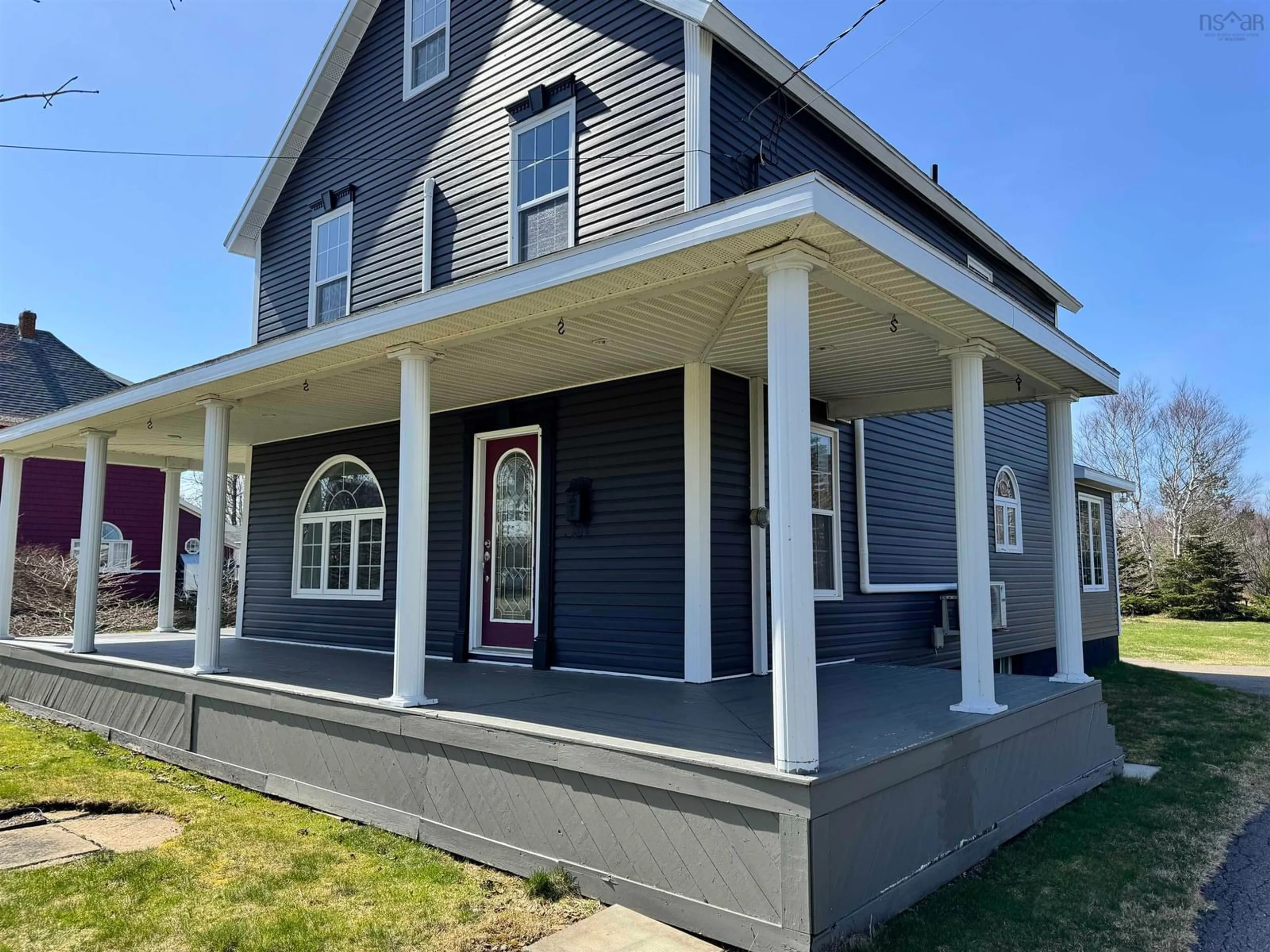 Home with vinyl exterior material, street for 164 Maple Ave, Glace Bay Nova Scotia B1A 3J1