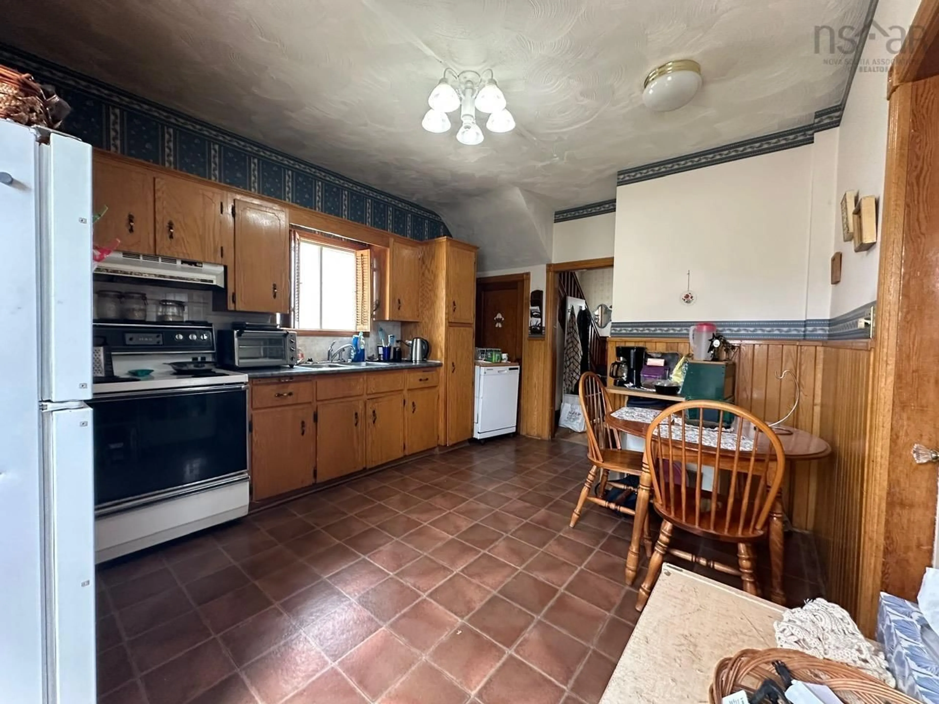 Standard kitchen, unknown for 47 Bridge Ave, Stellarton Nova Scotia B0K 1S0