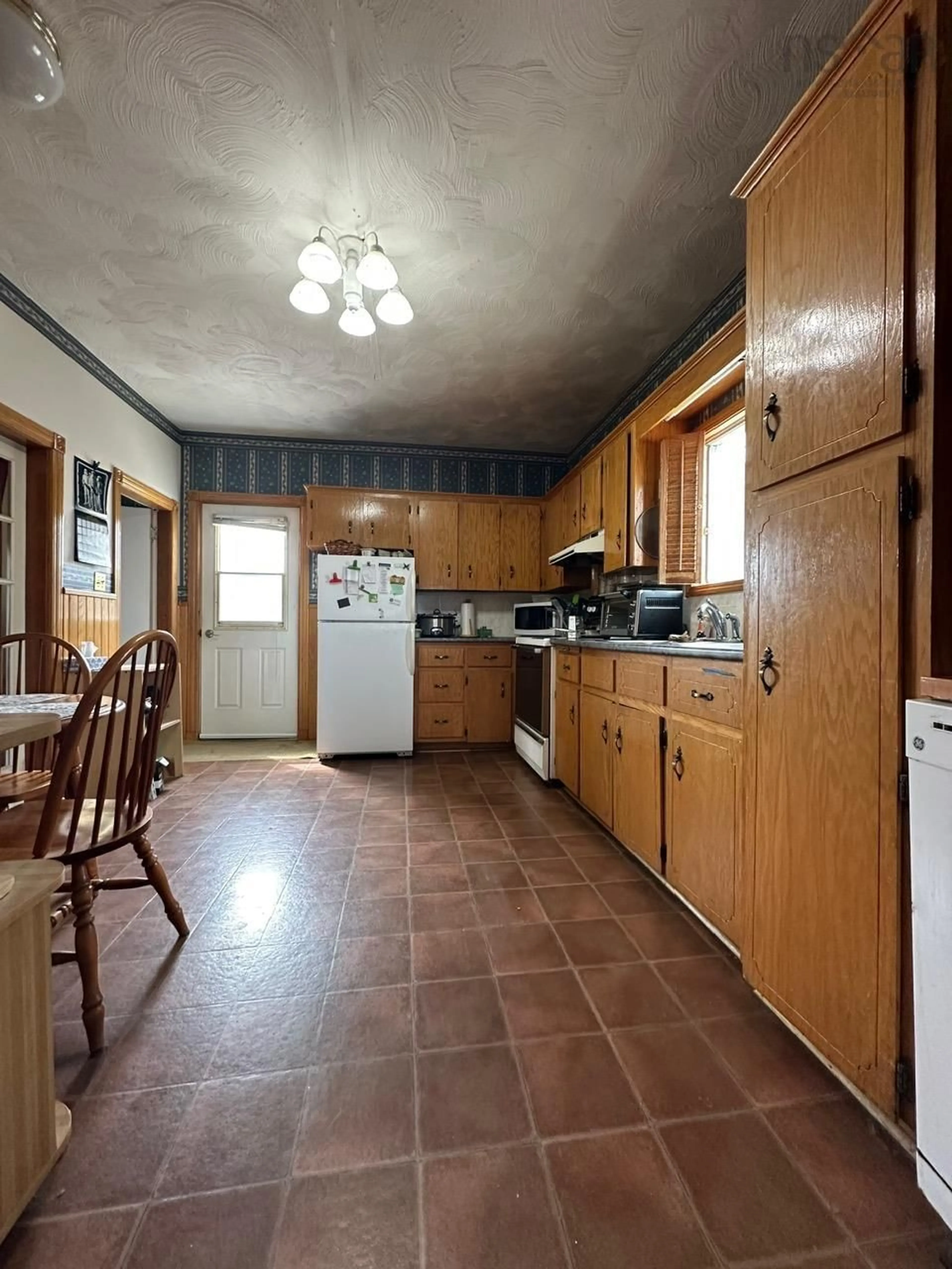Standard kitchen, unknown for 47 Bridge Ave, Stellarton Nova Scotia B0K 1S0