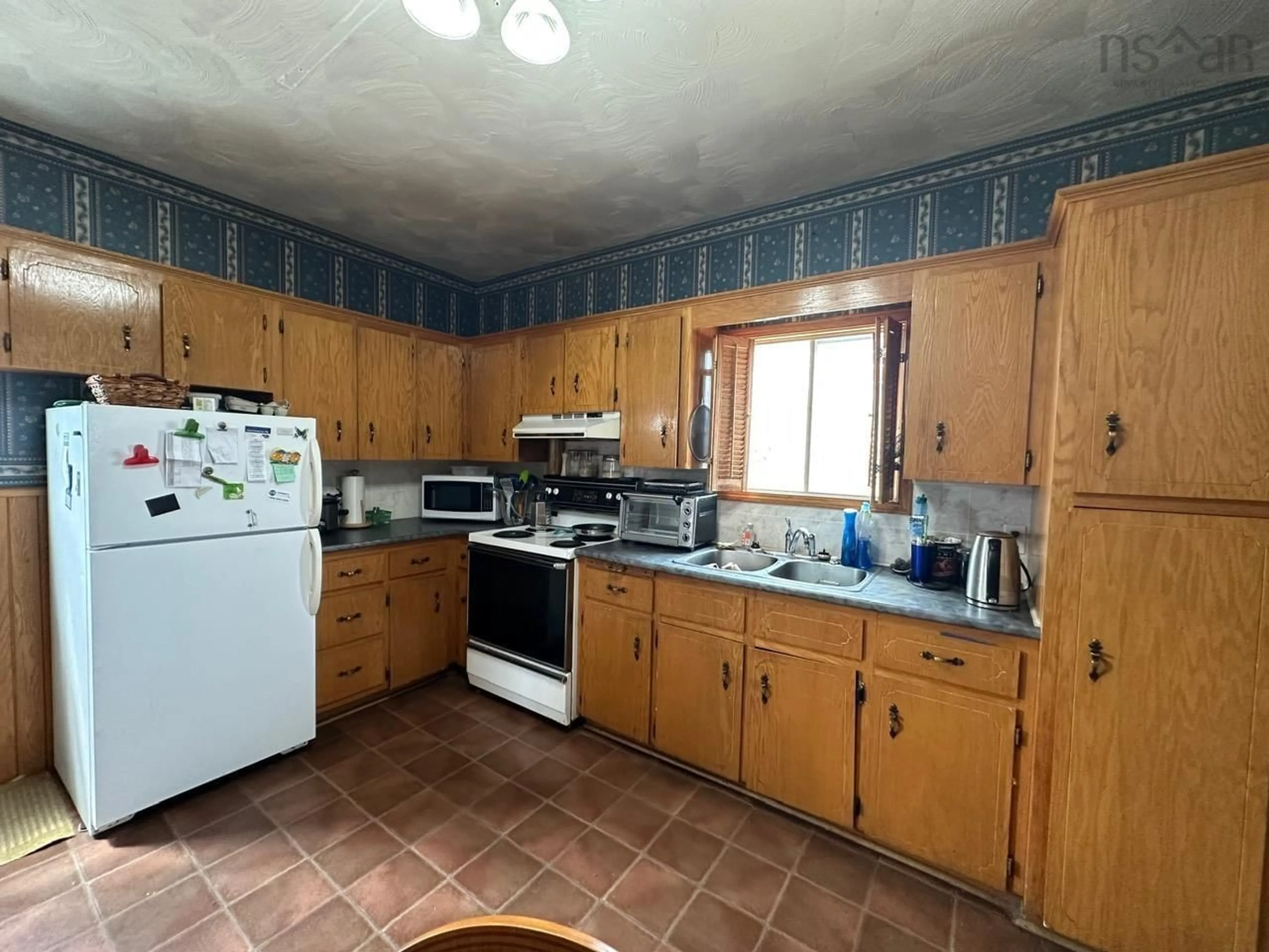 Standard kitchen, unknown for 47 Bridge Ave, Stellarton Nova Scotia B0K 1S0