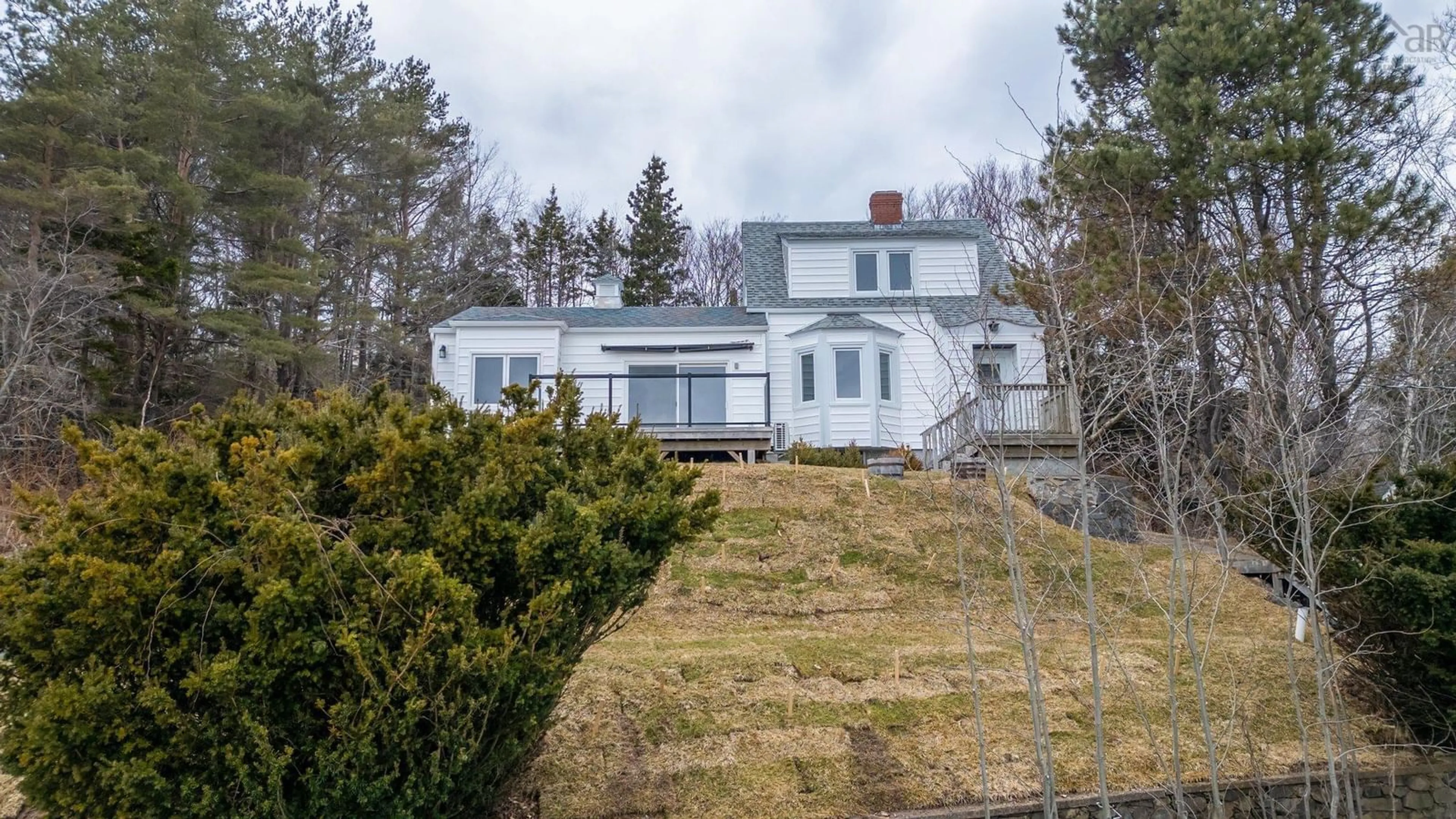 A pic from outside/outdoor area/front of a property/back of a property/a pic from drone, unknown for 44 Dakin Dr, Halifax Nova Scotia B3M 2C9