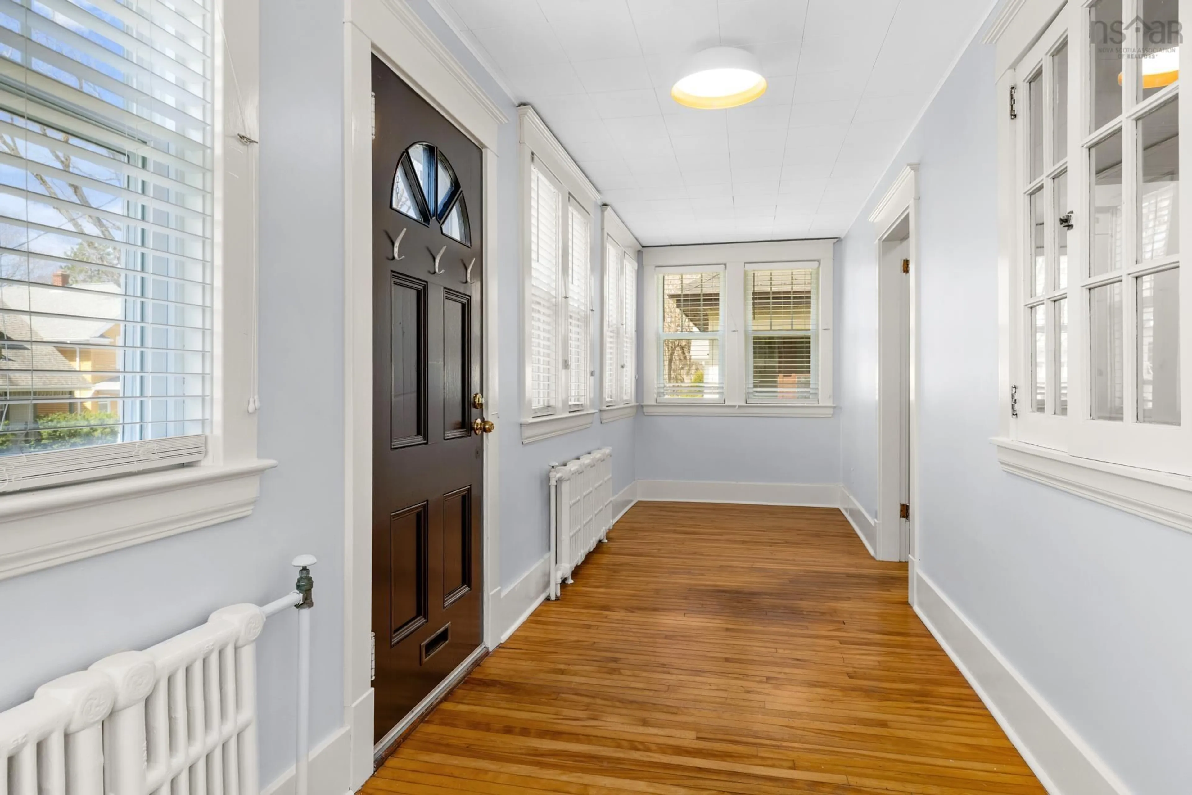 Indoor entryway for 1593 Preston St, Halifax Nova Scotia B3H 3T9