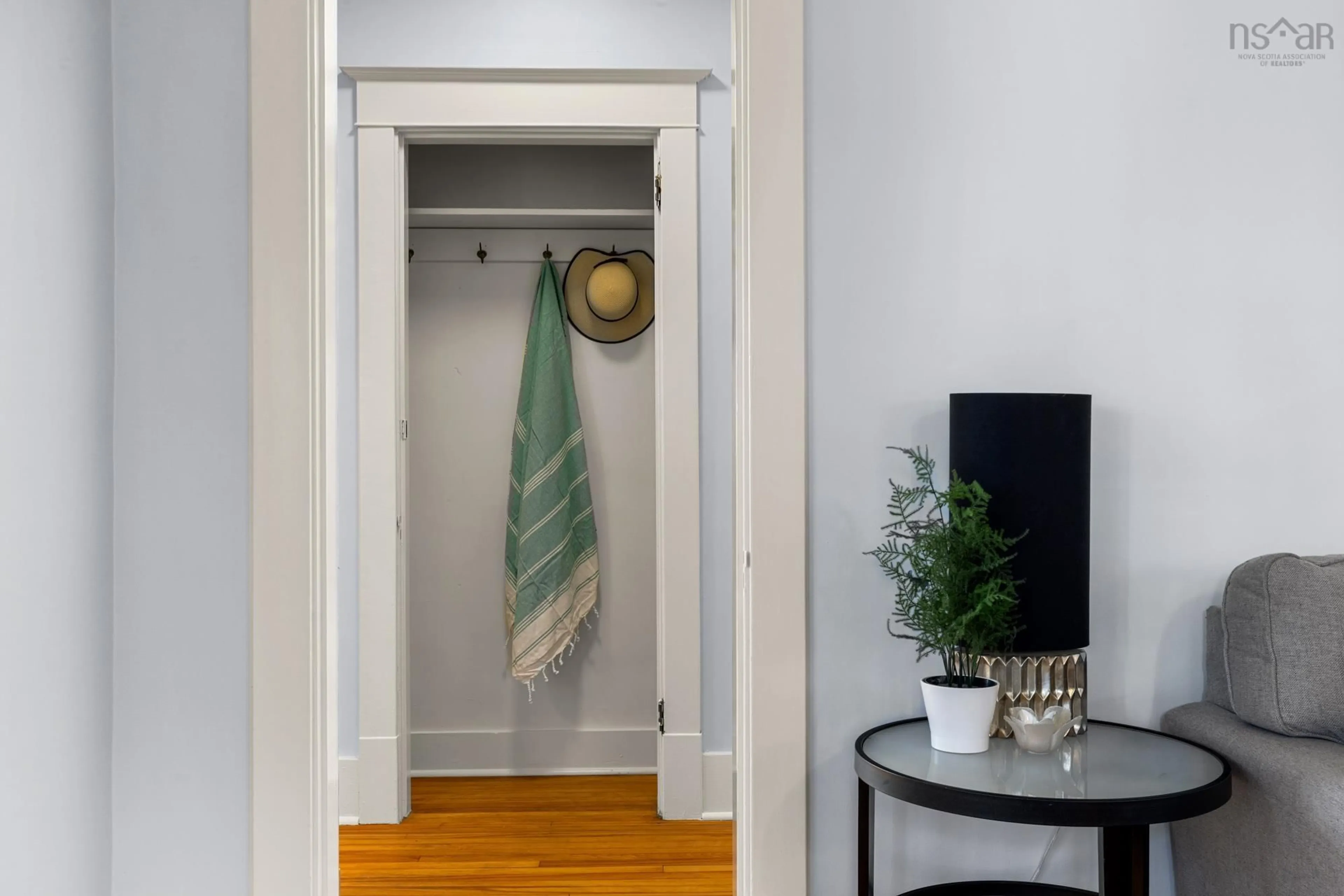 Indoor entryway for 1593 Preston St, Halifax Nova Scotia B3H 3T9