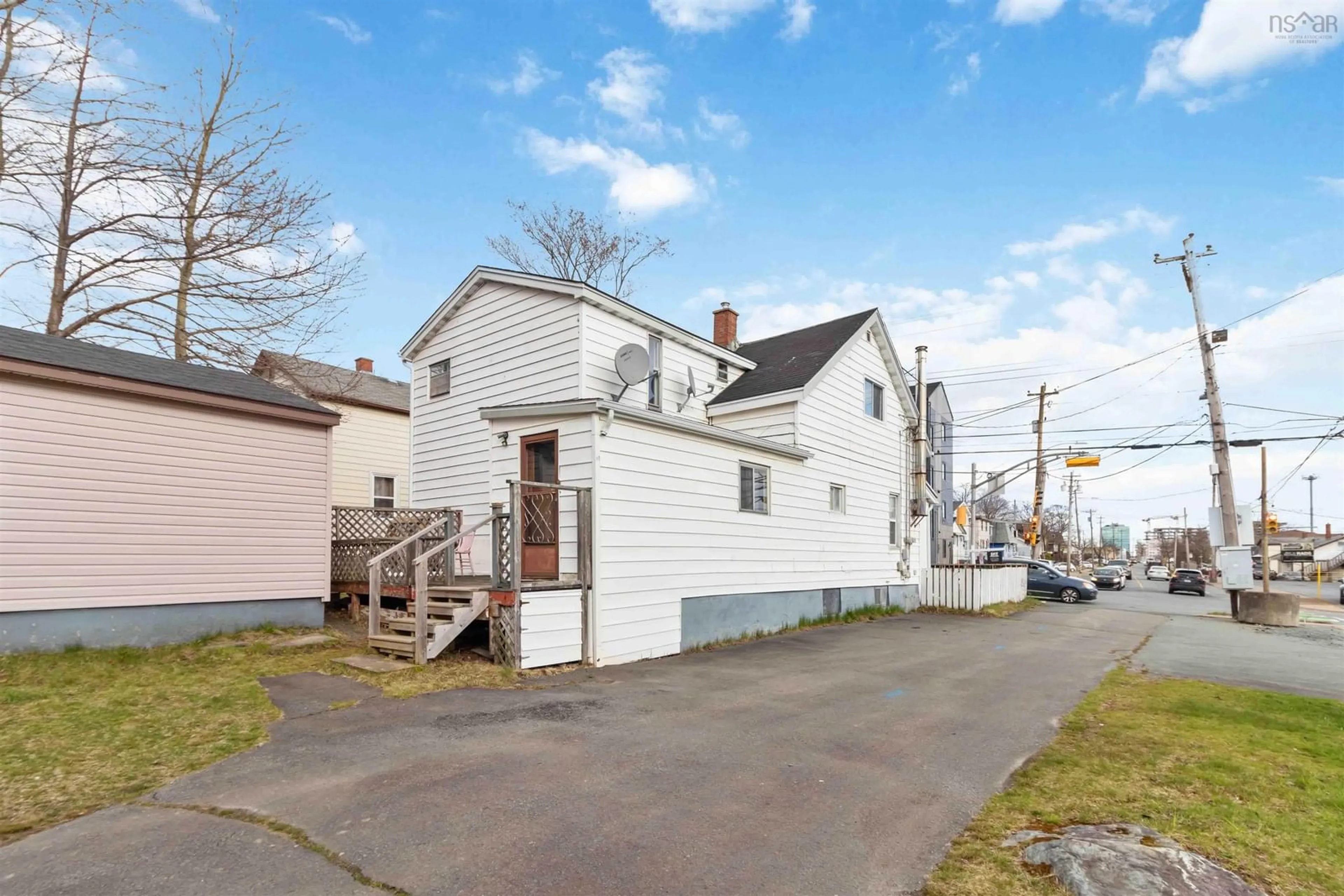 A pic from outside/outdoor area/front of a property/back of a property/a pic from drone, street for 33 Albro Lake Rd, Dartmouth Nova Scotia B3A 3X9