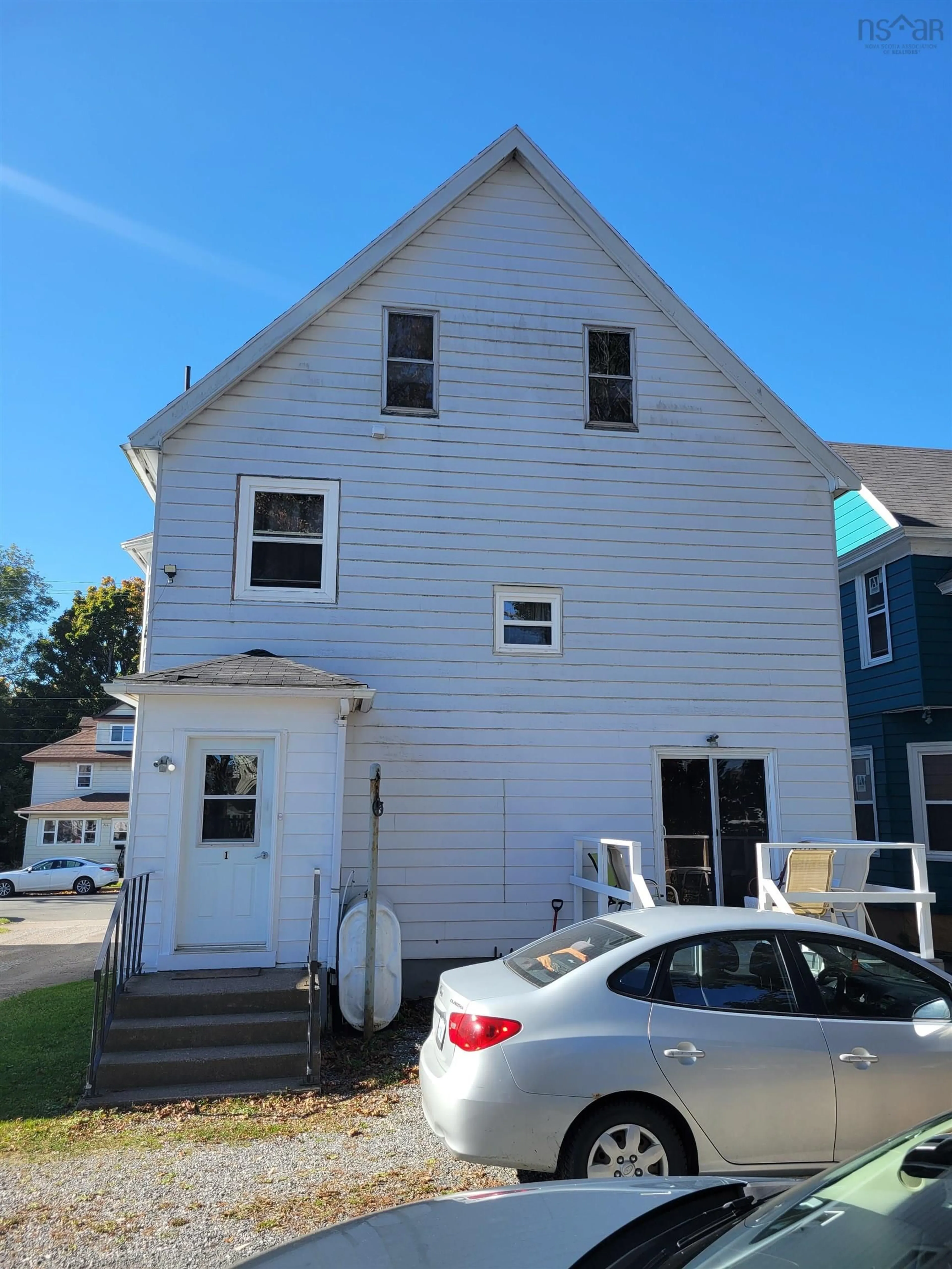 Home with vinyl exterior material, building for 263 Bentinck St, Sydney Nova Scotia B1P 1G8