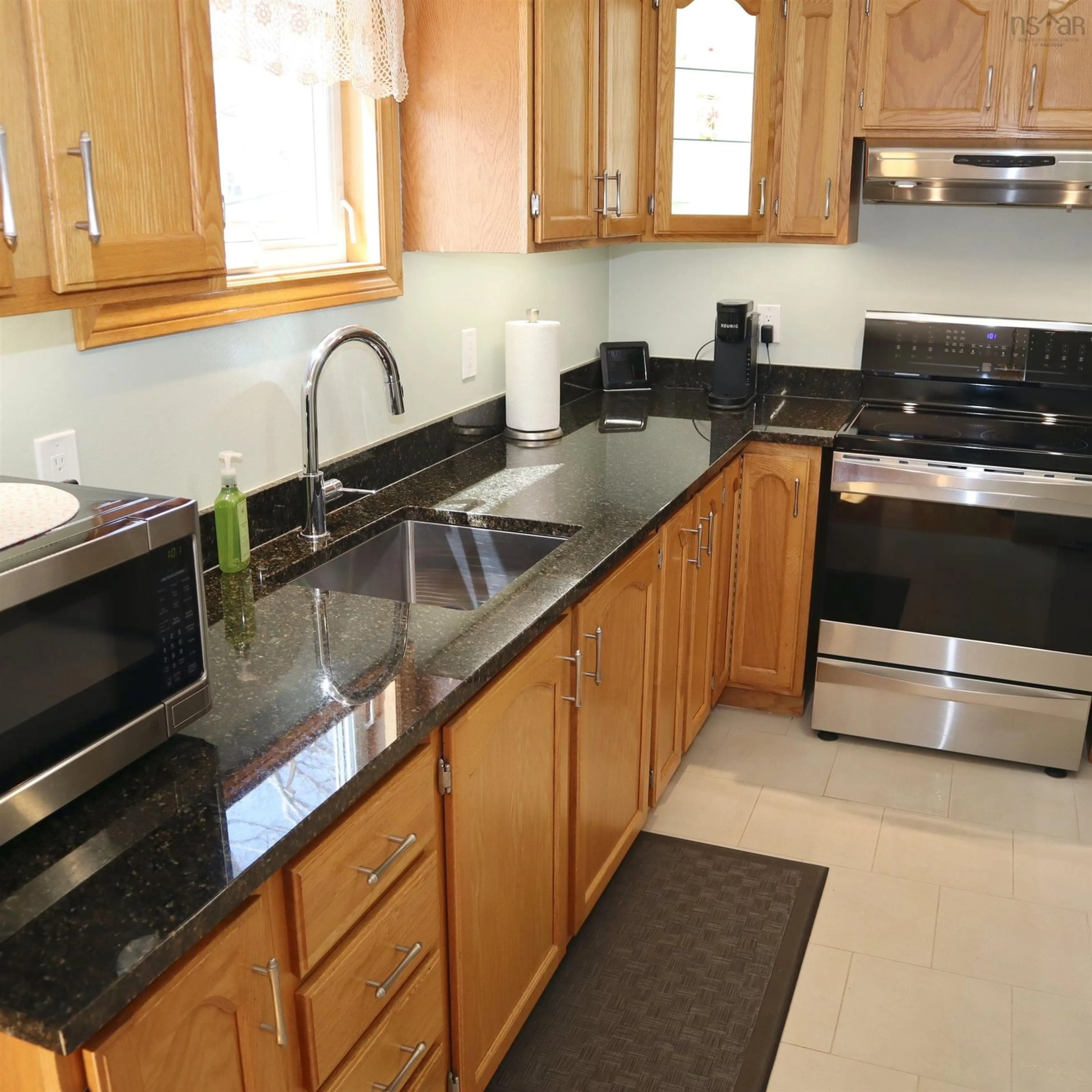 Standard kitchen, ceramic/tile floor for 19 Colonna Pl, Dartmouth Nova Scotia B2X 3J4