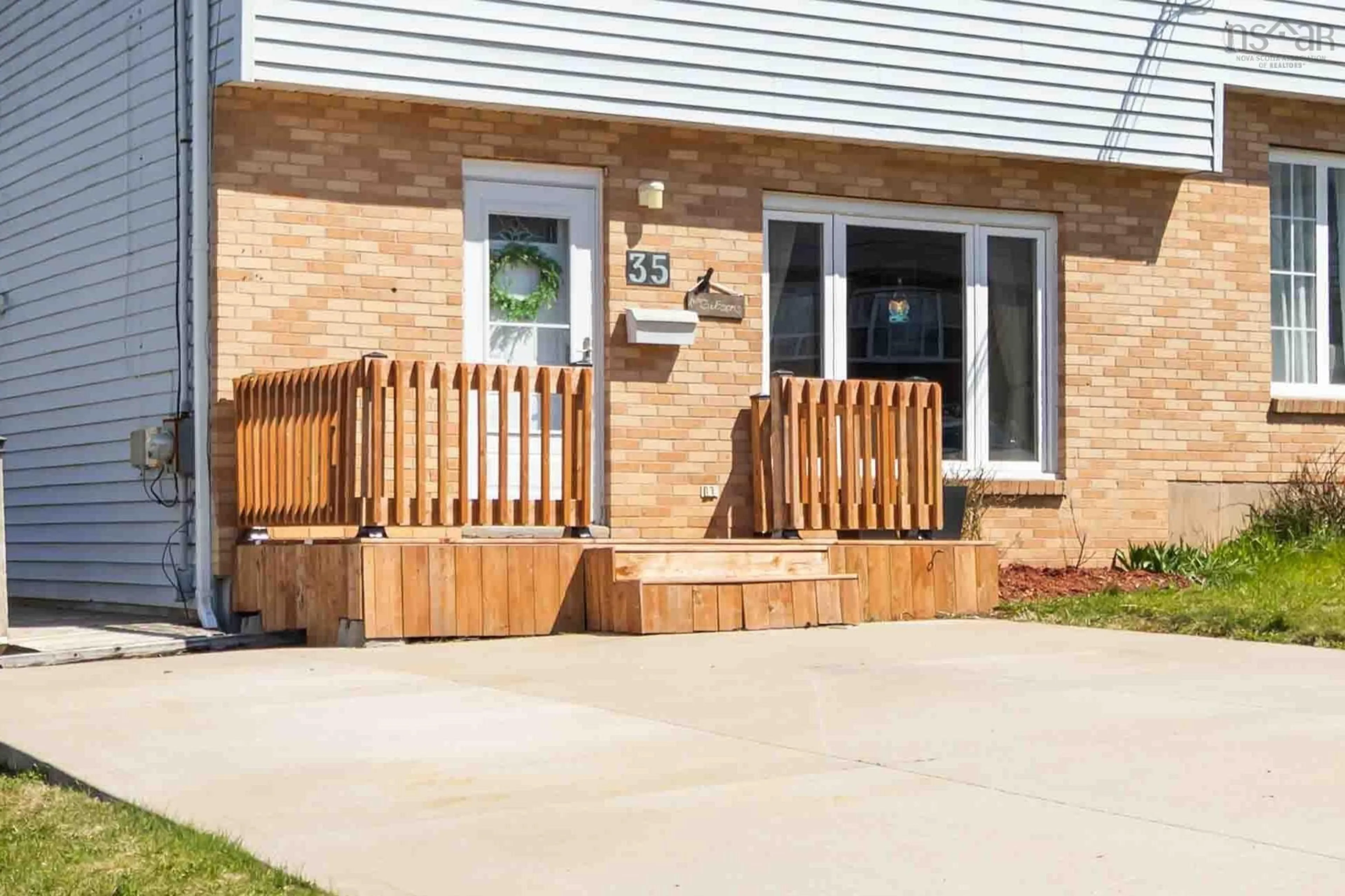 Unknown for 35 Cranberry Cres, Dartmouth Nova Scotia B2W 4Z8