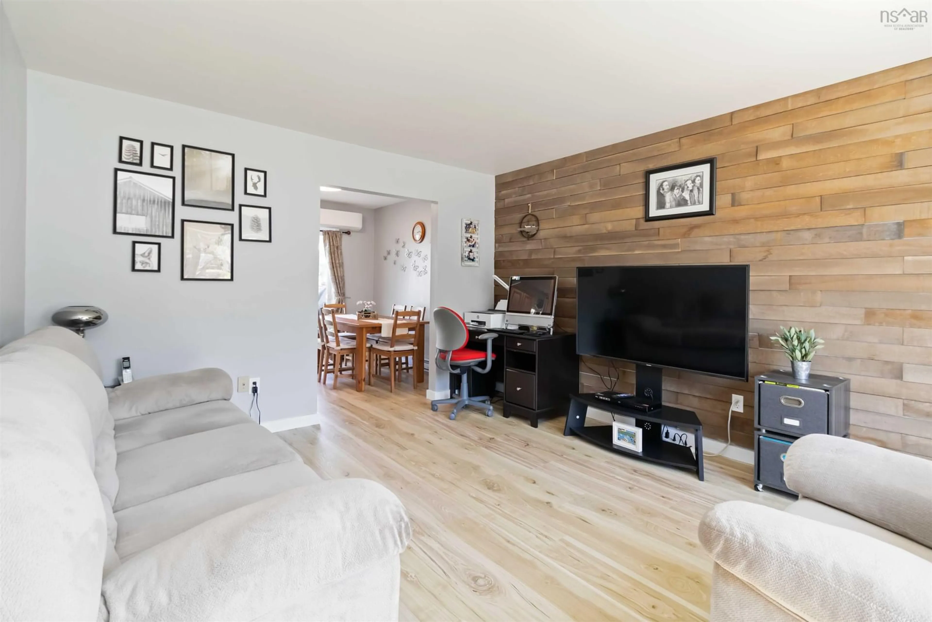Living room with furniture, wood/laminate floor for 35 Cranberry Cres, Dartmouth Nova Scotia B2W 4Z8