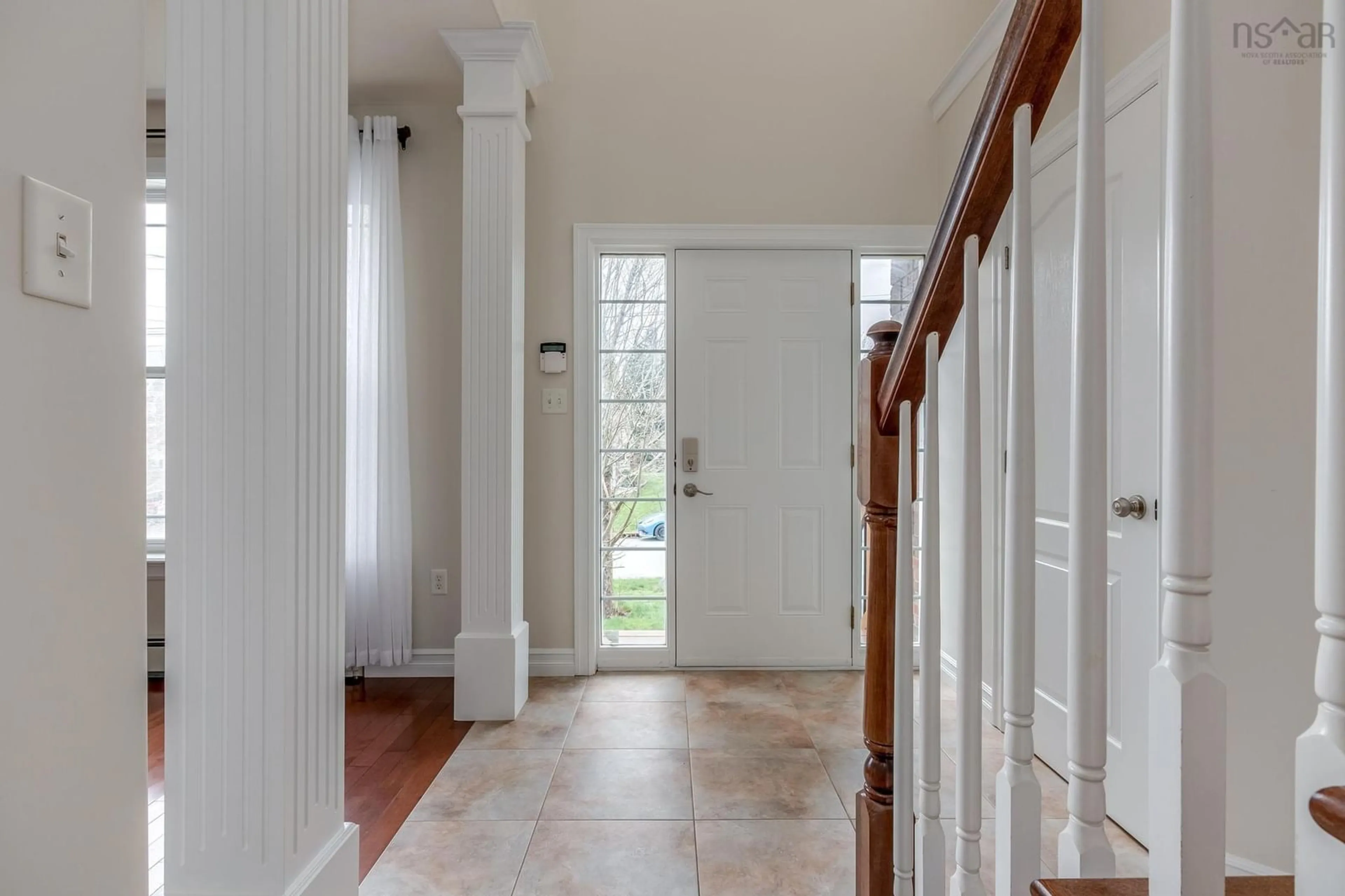 Indoor entryway for 25 Kingsbury Way, Bedford Nova Scotia B4A 4M5